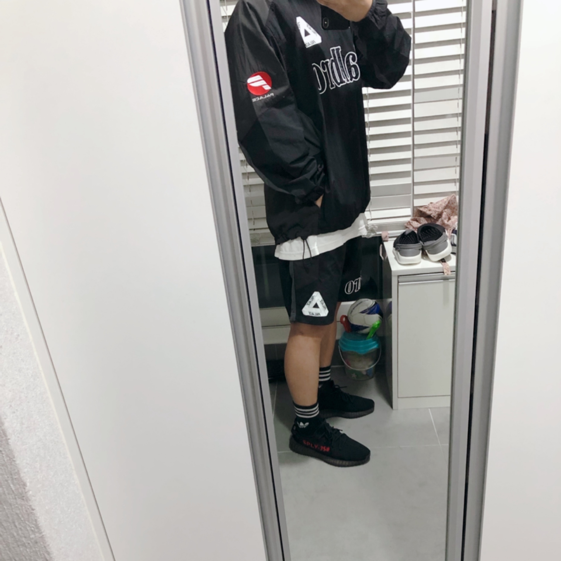Palace Sports Shell Crew Black - 21SS, Palace Sports Shell Shorts Black - 21SS 착용 스타일 - 4