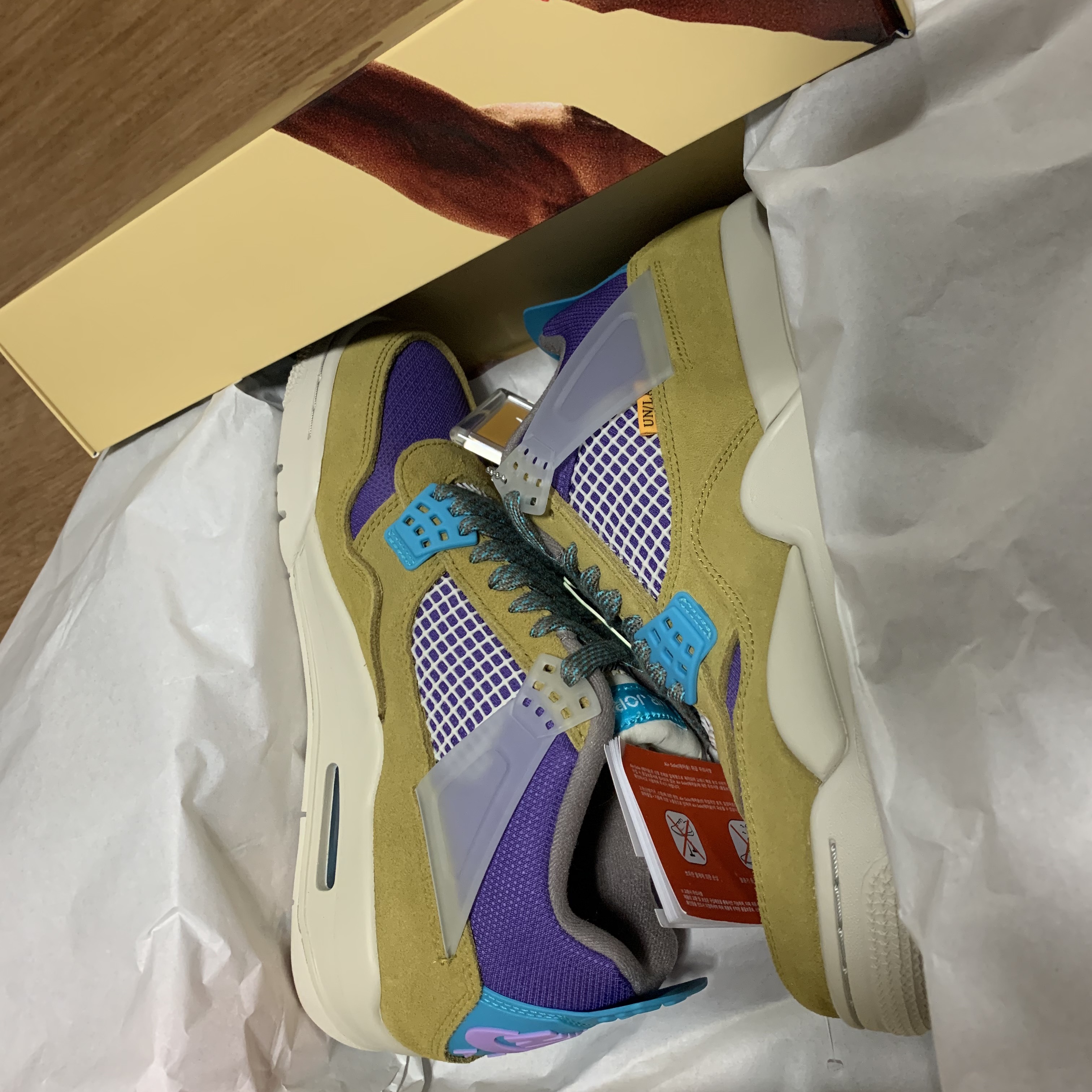 Jordan 4 x Union Retro SP Desert Moss 착용 스타일 - 3