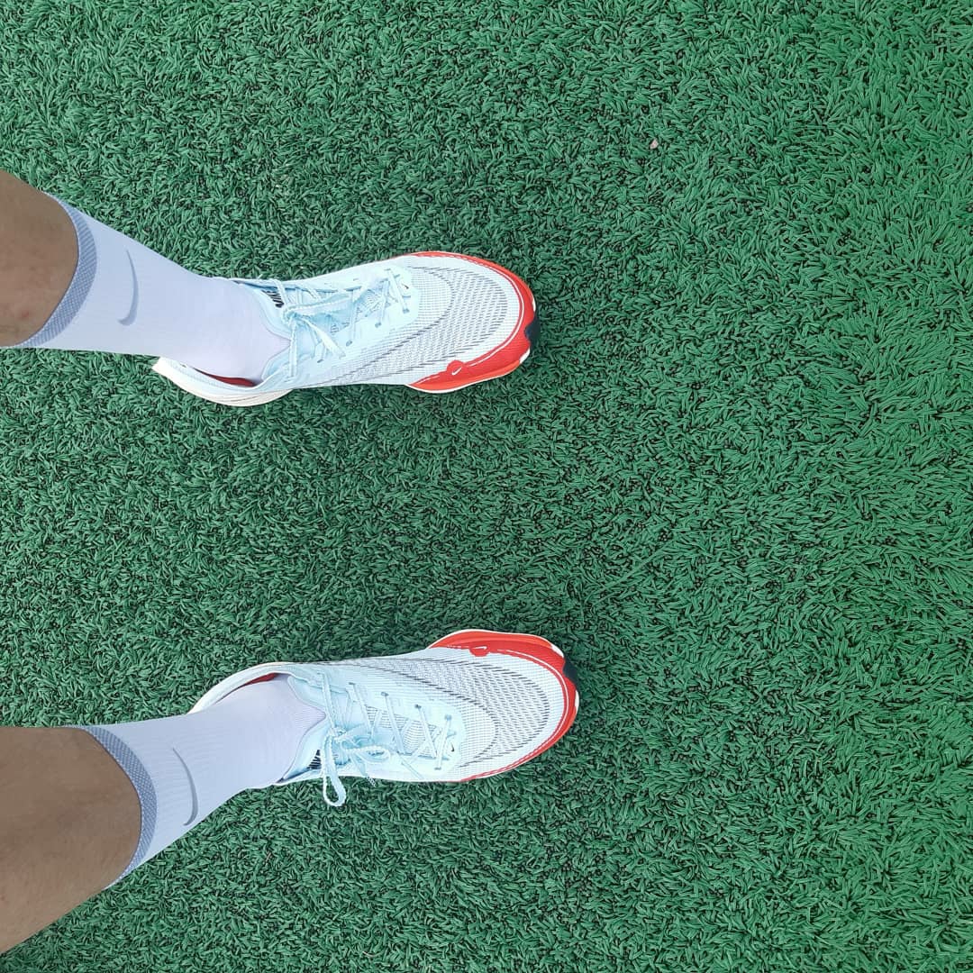 Nike ZoomX Vaporfly Next% 2 Glacier Blue 착용 스타일