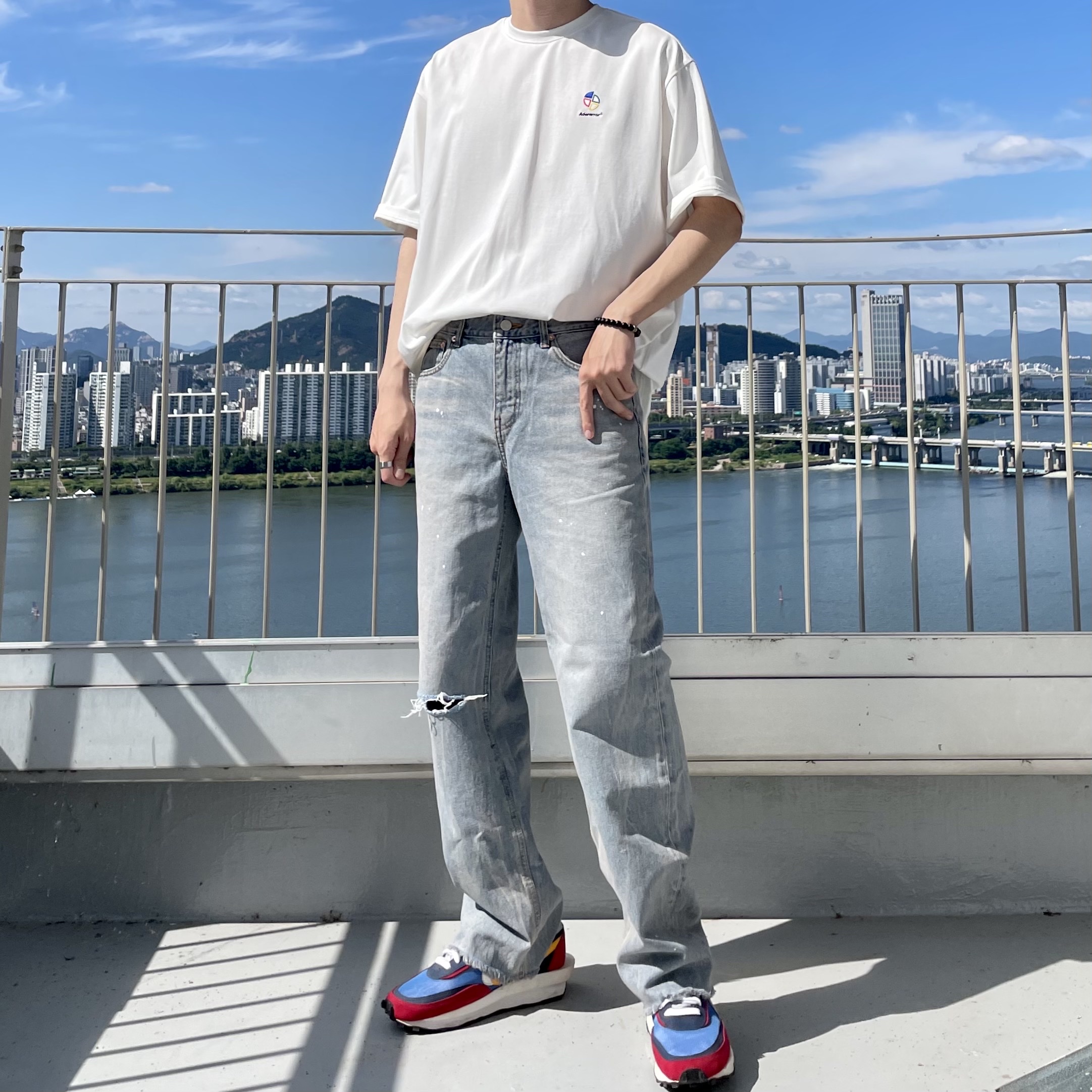 Nike x Sacai LDWaffle Blue Multi 착용 스타일 - 2