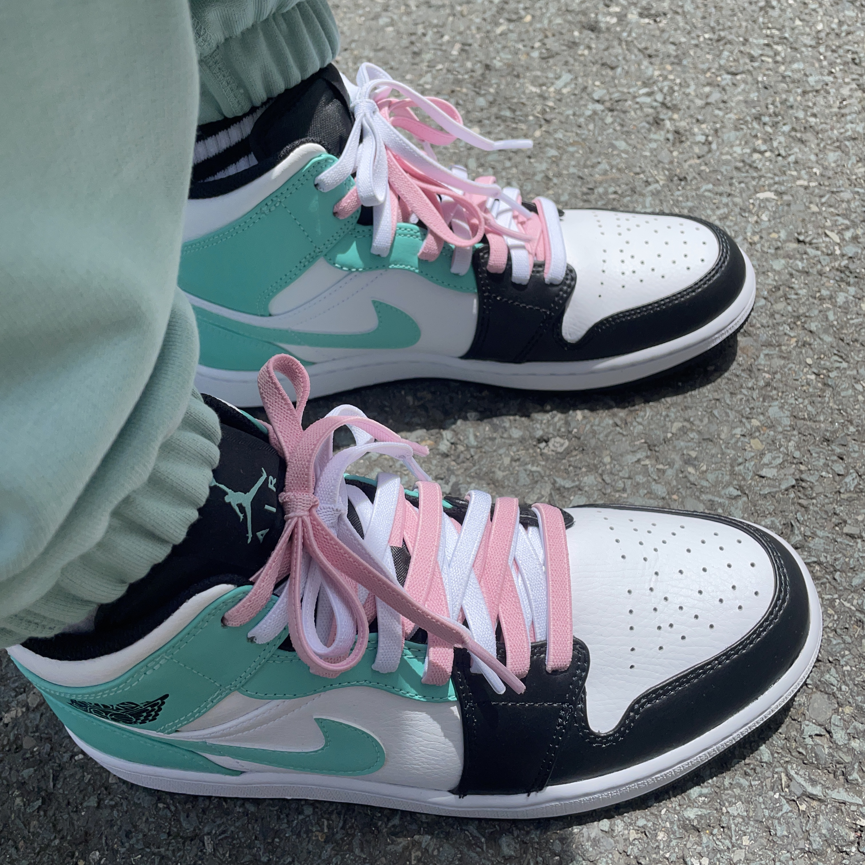 Jordan 1 Mid Tropical Twist 착용 스타일 - 5