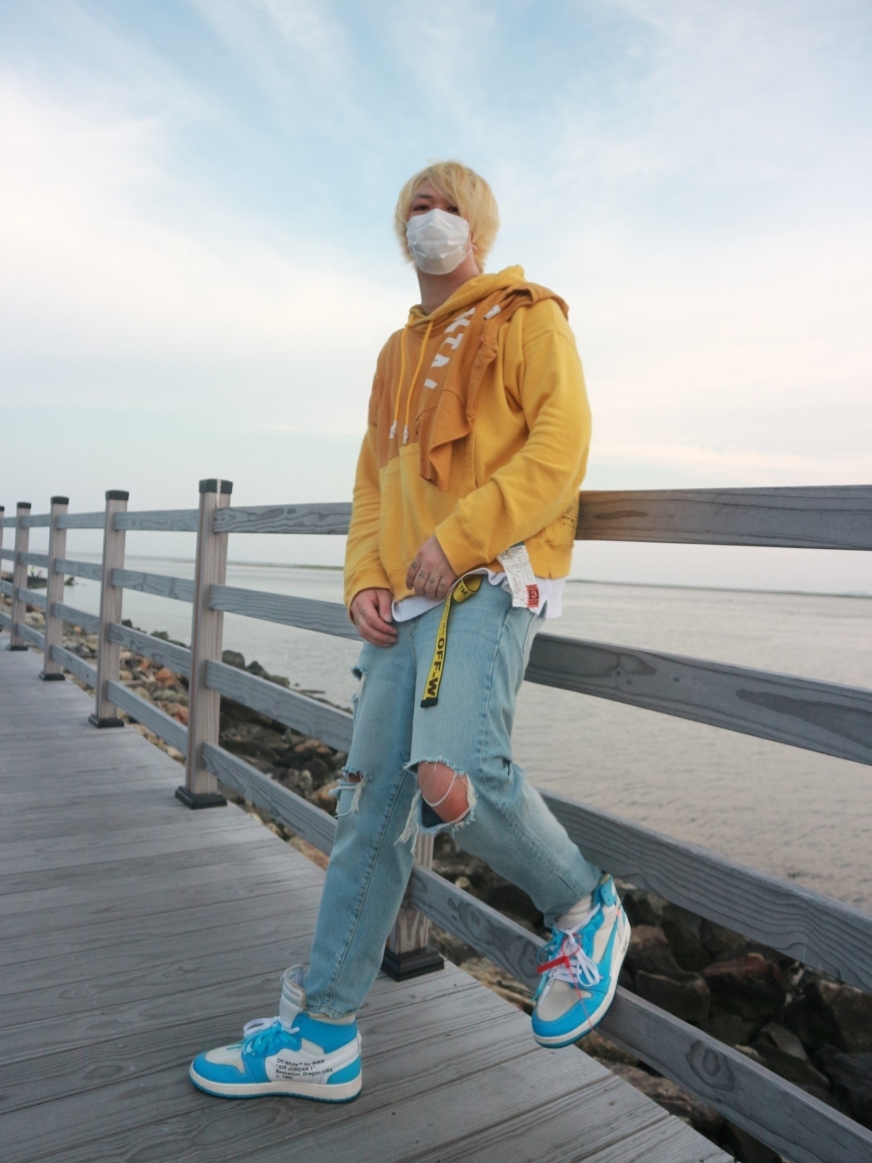 Jordan 1 x Off-White Retro High University Blue 착용 스타일