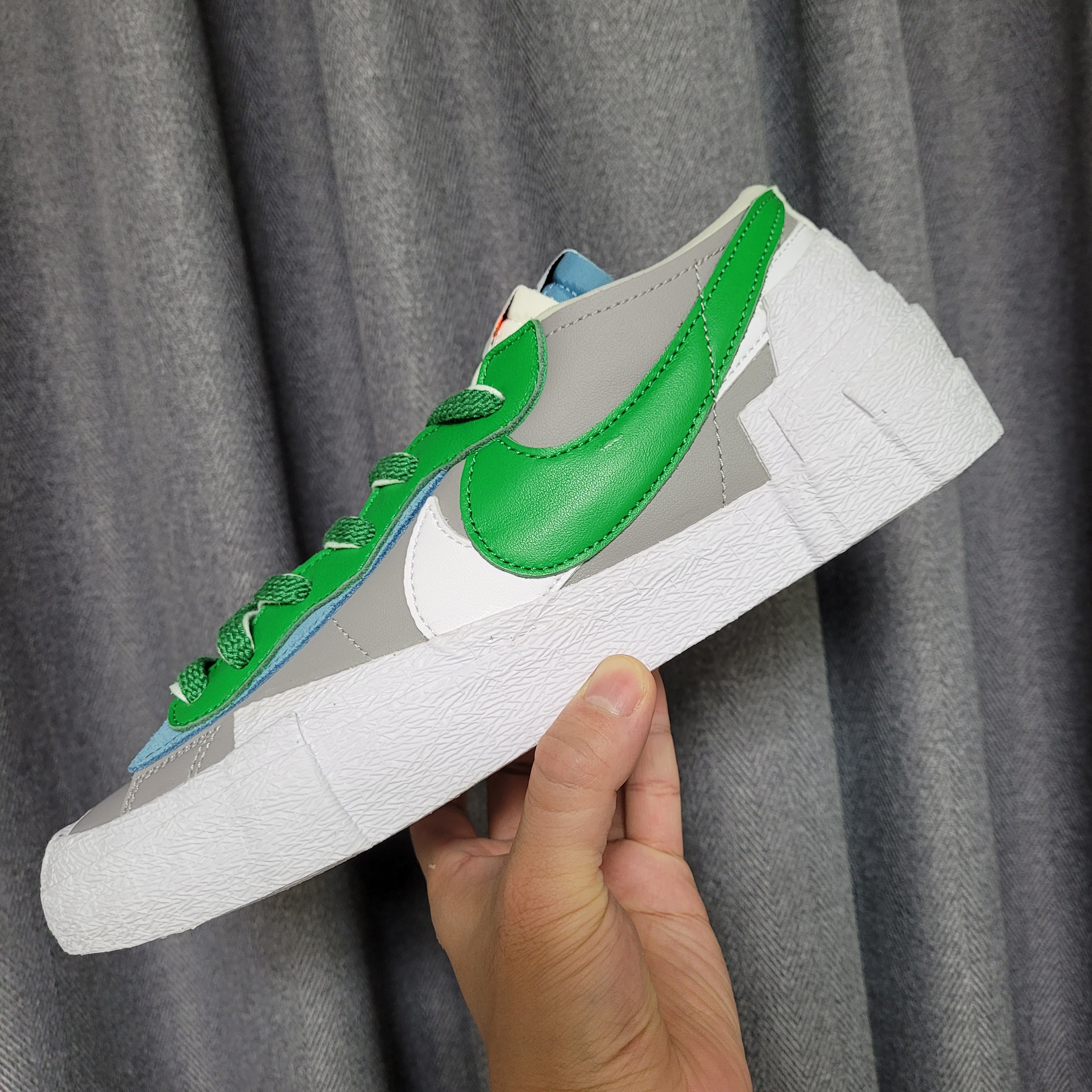 Nike x Sacai Blazer Low Classic Green 착용 스타일 - 1