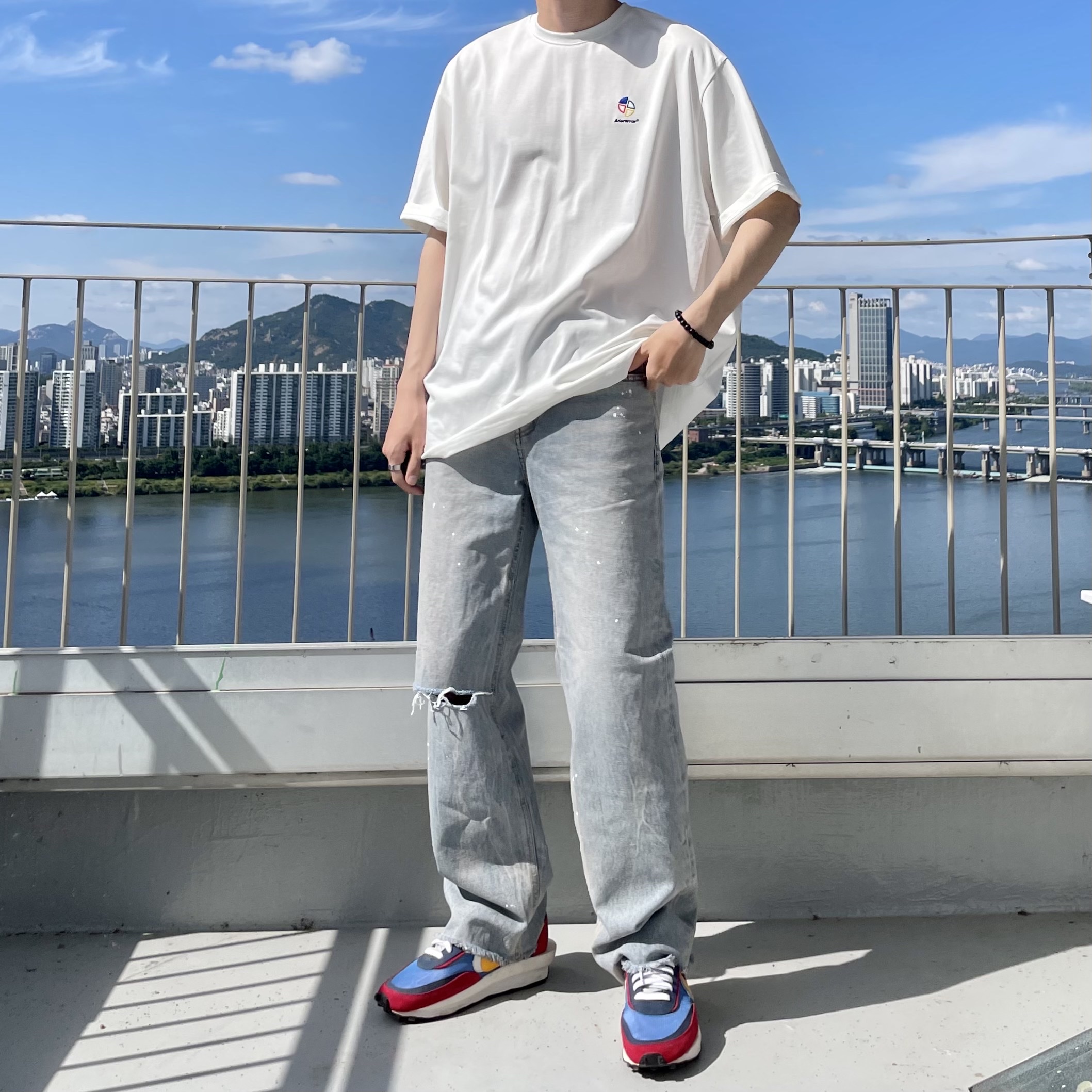 Nike x Sacai LDWaffle Blue Multi 착용 스타일 - 1