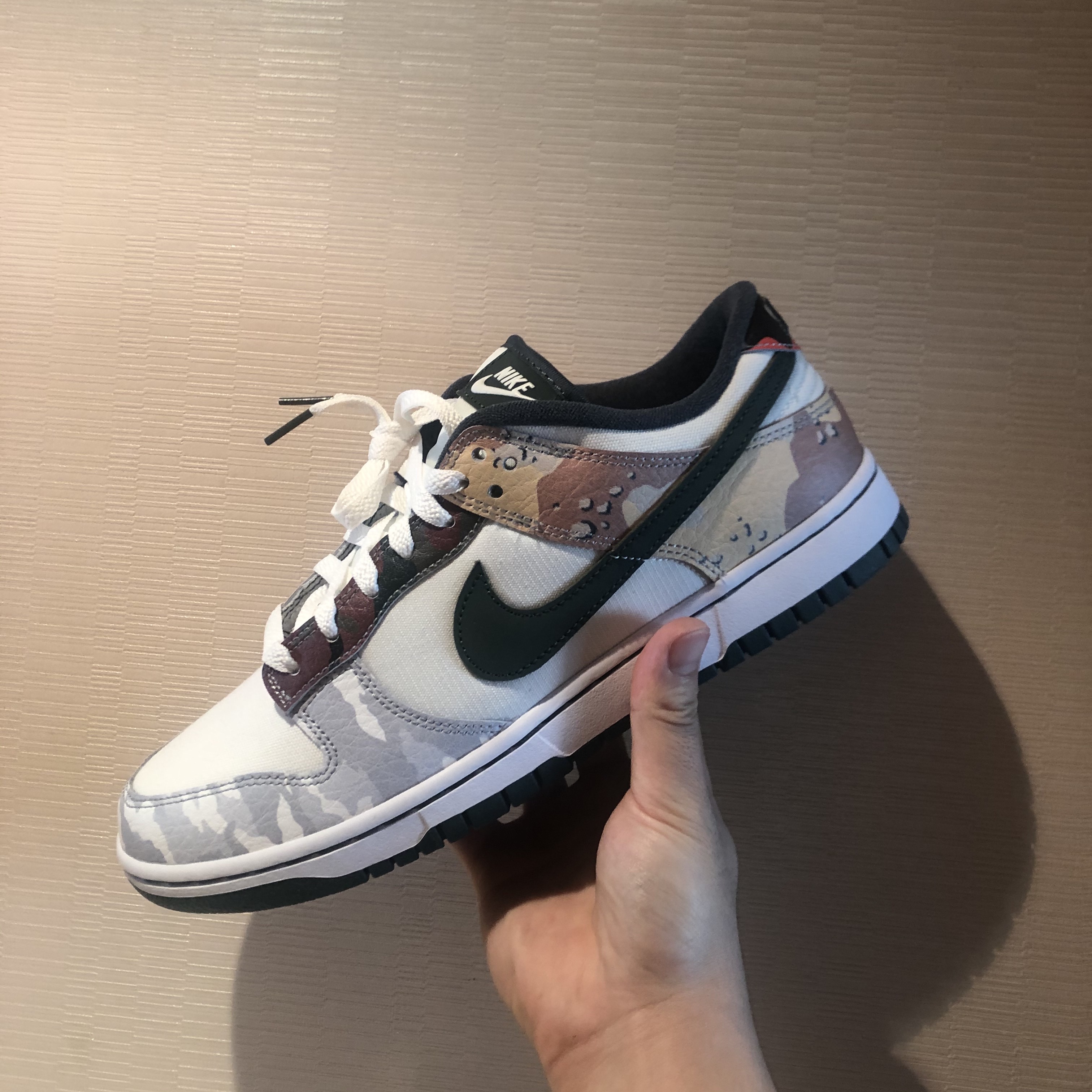 Nike Dunk Low SE Sail Multi Camo 착용 스타일