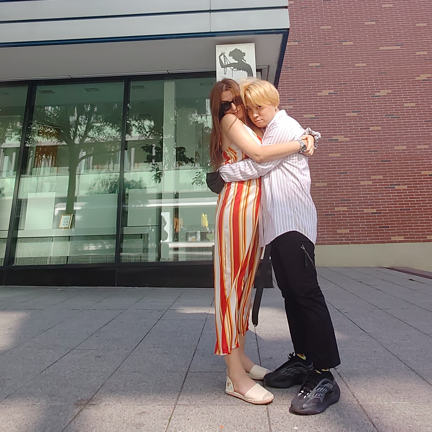 Adidas Yeezy 700 V3 Alvah 착용 스타일