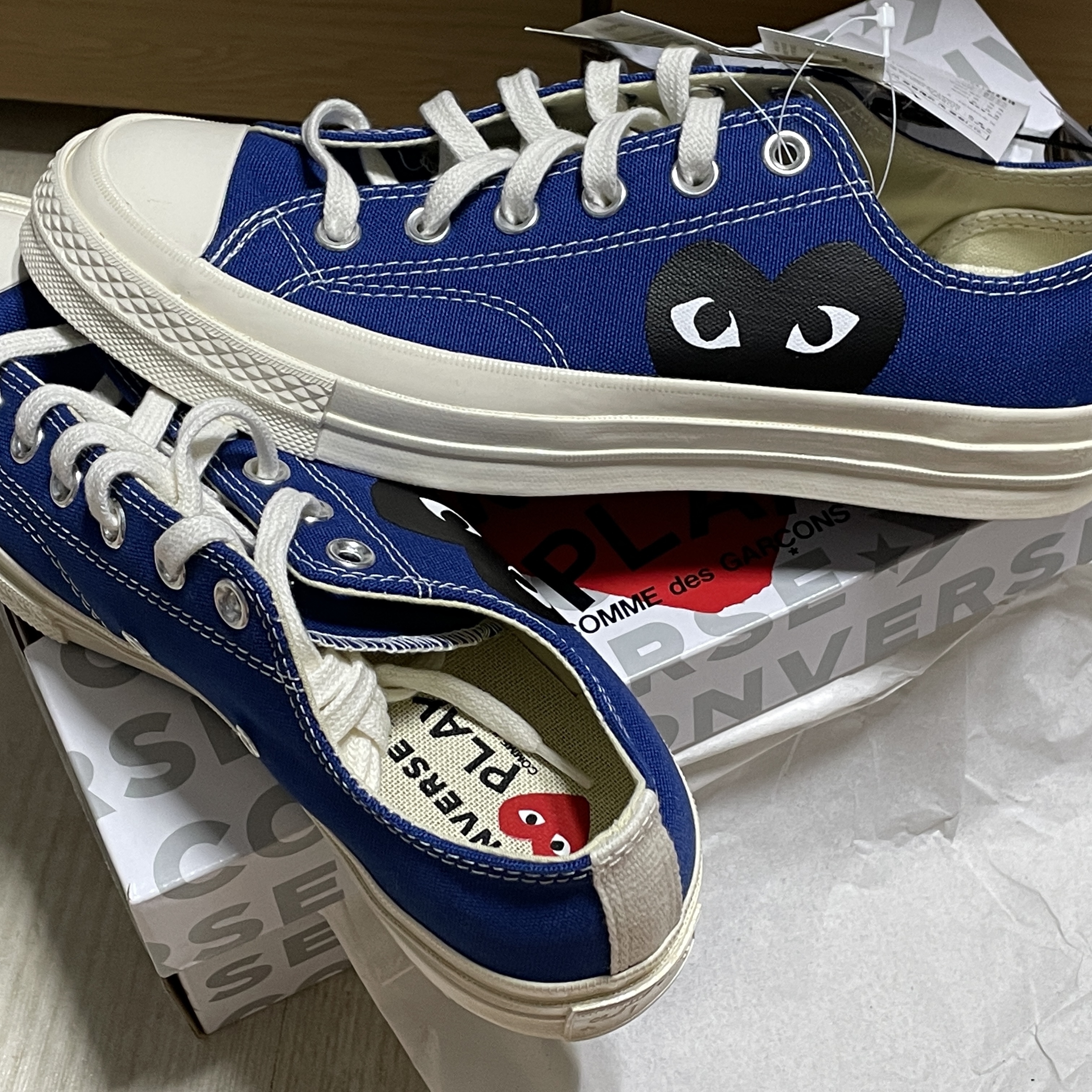 Converse x Play Comme des Garcons Chuck 70 Ox Blue Quartz 착용 스타일