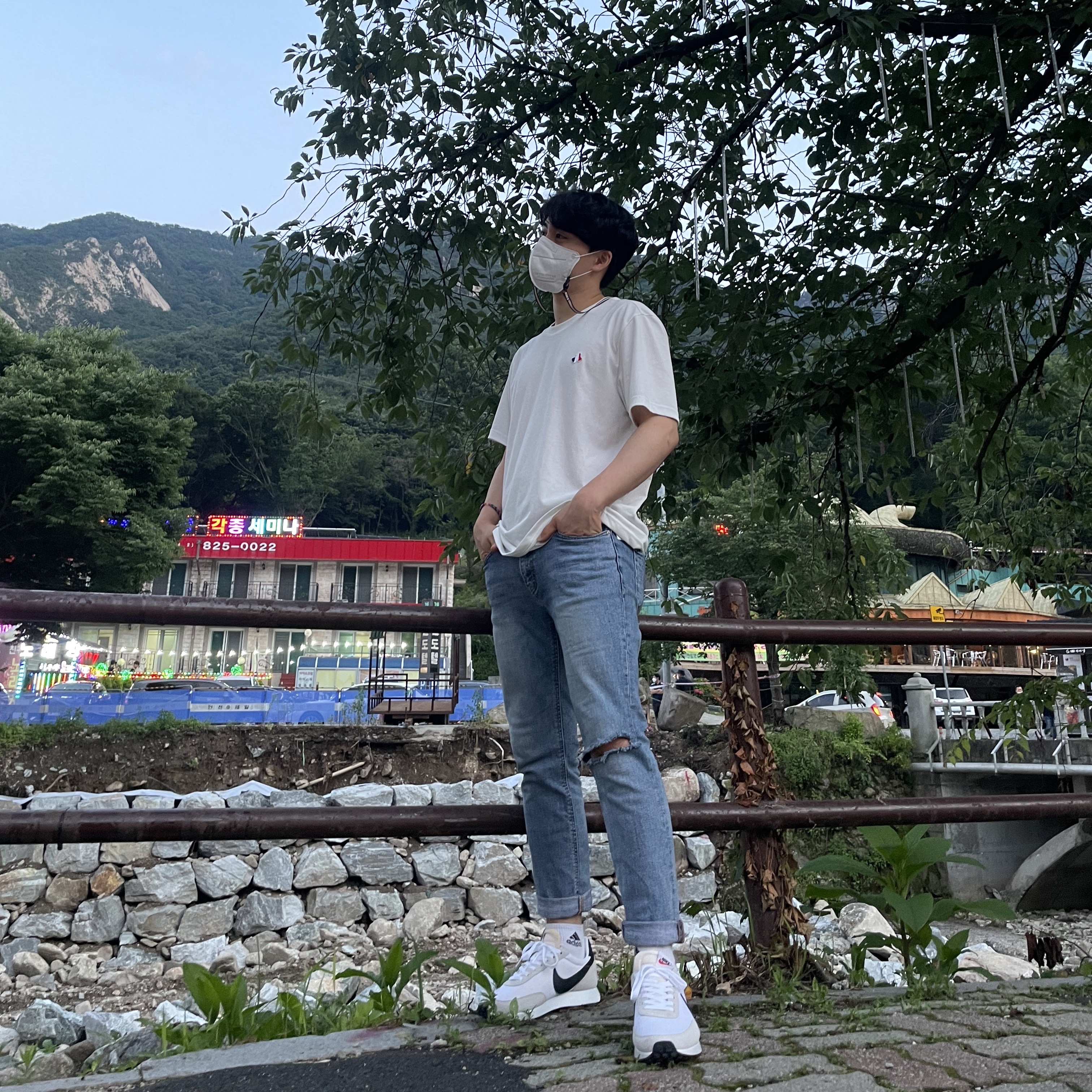 Nike Air Tailwind 79 White Phantom Black 착용 스타일