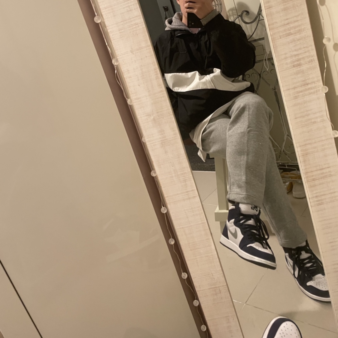 Jordan 1 Retro High OG CO.JP Midnight Navy 착용 스타일