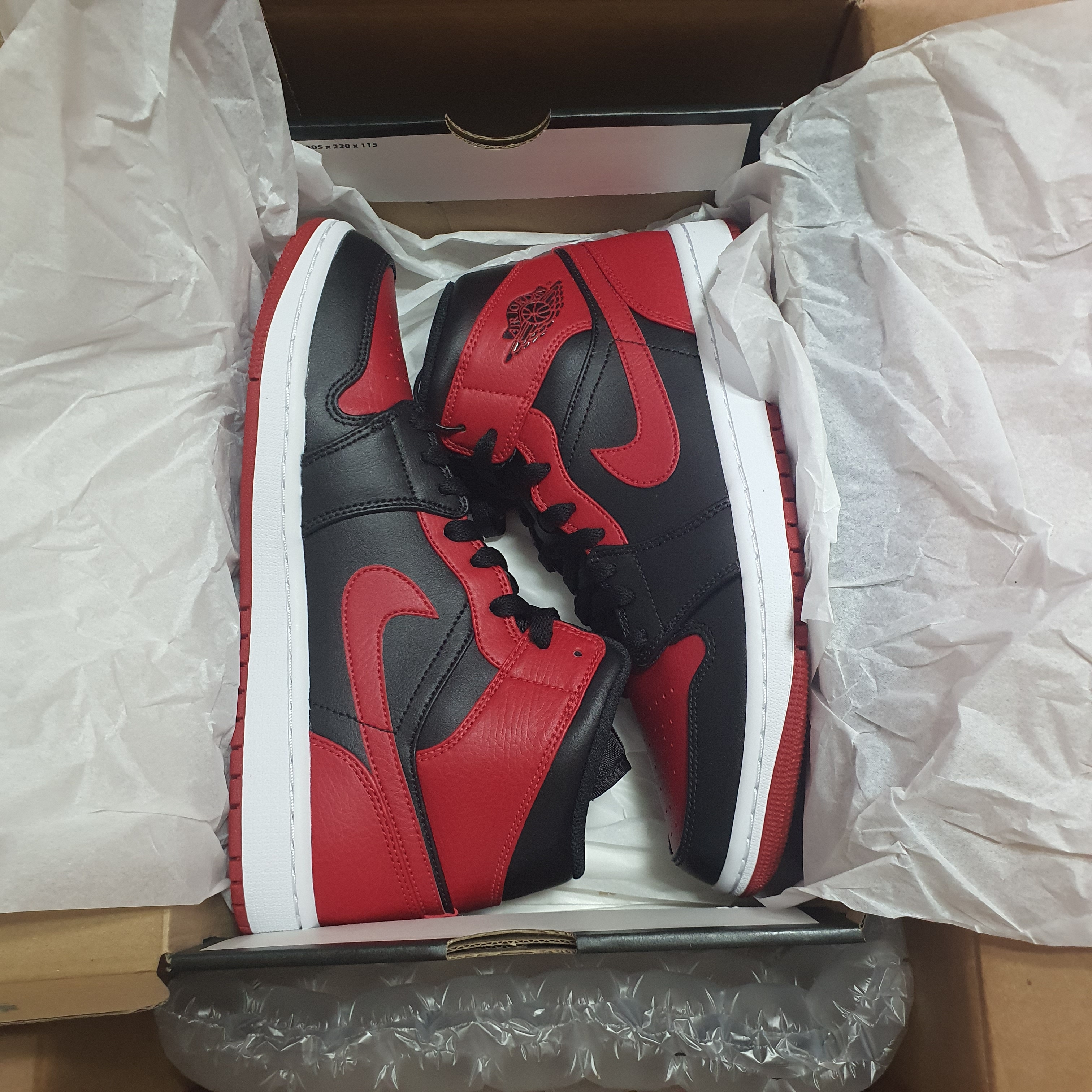 Jordan 1 Mid Bred Banned 2020 착용 스타일 - 1
