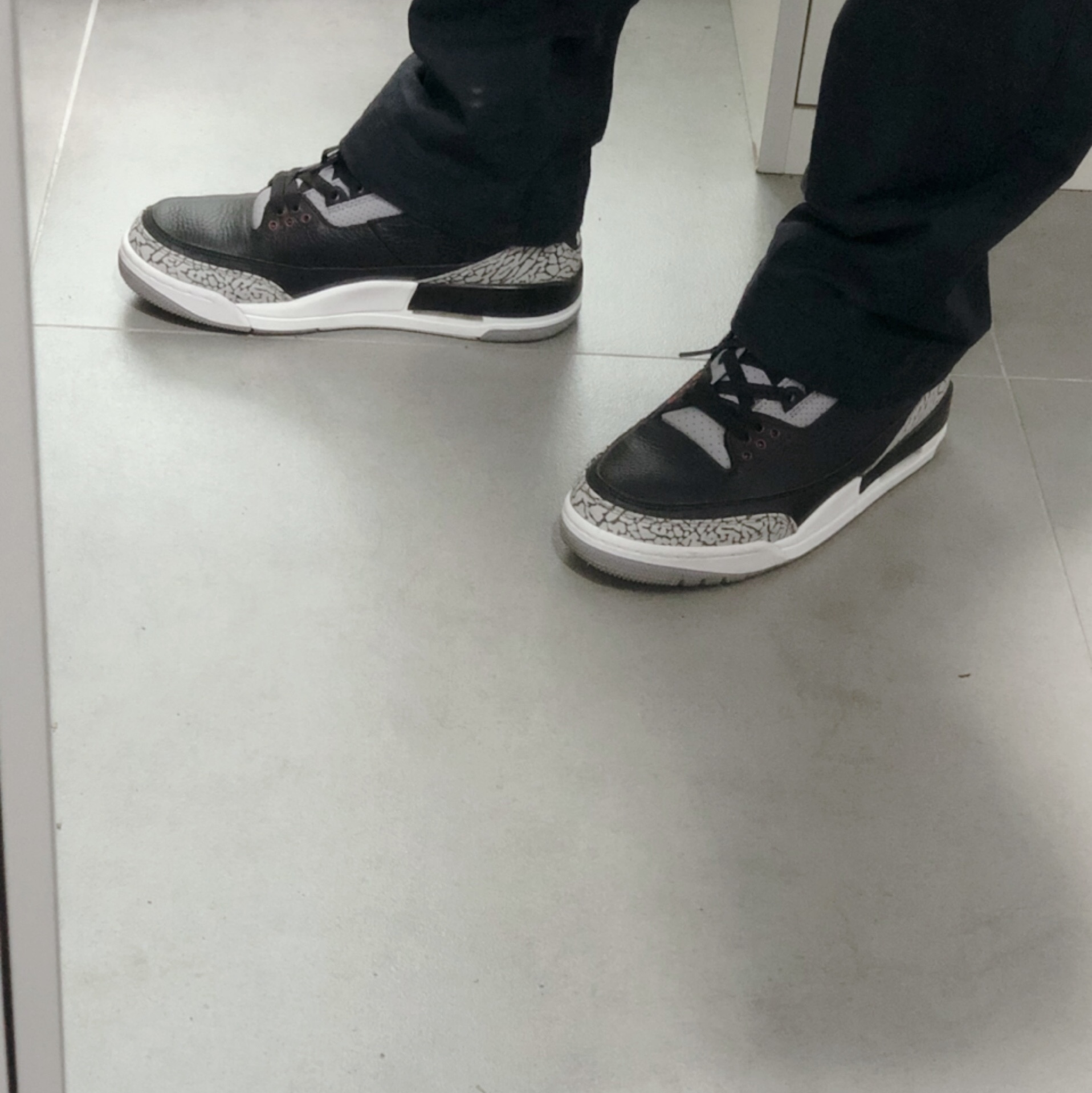 Jordan 3 Retro OG Black Cement 2018 착용 스타일 - 3