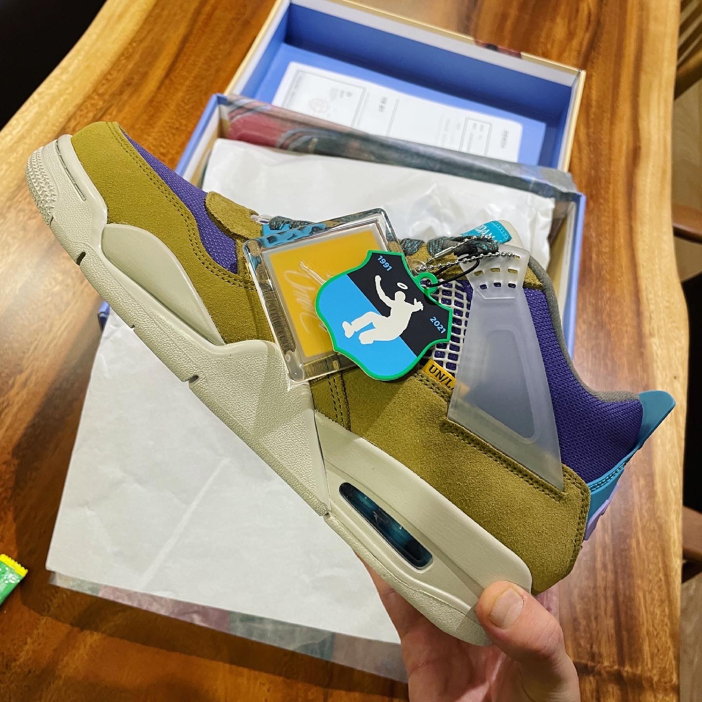 Jordan 4 x Union Retro SP Desert Moss 착용 스타일 - 3