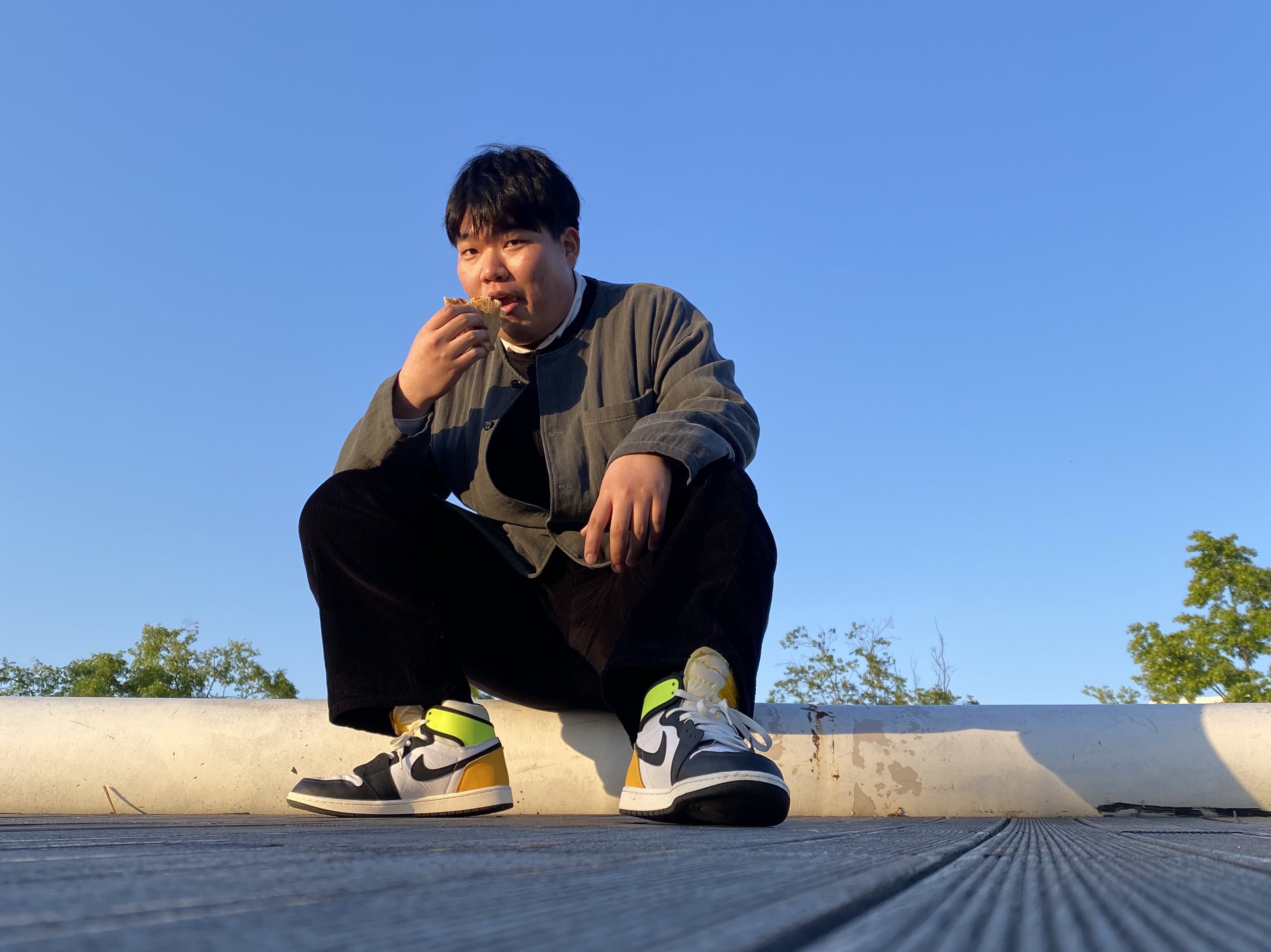 Jordan 1 Retro High OG Volt Gold 착용 스타일