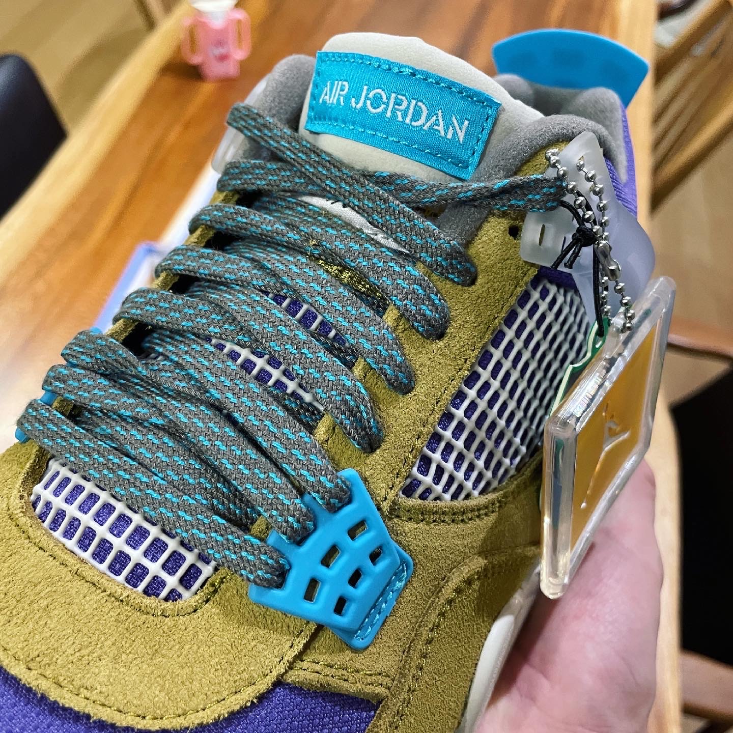Jordan 4 x Union Retro SP Desert Moss 착용 스타일 - 1