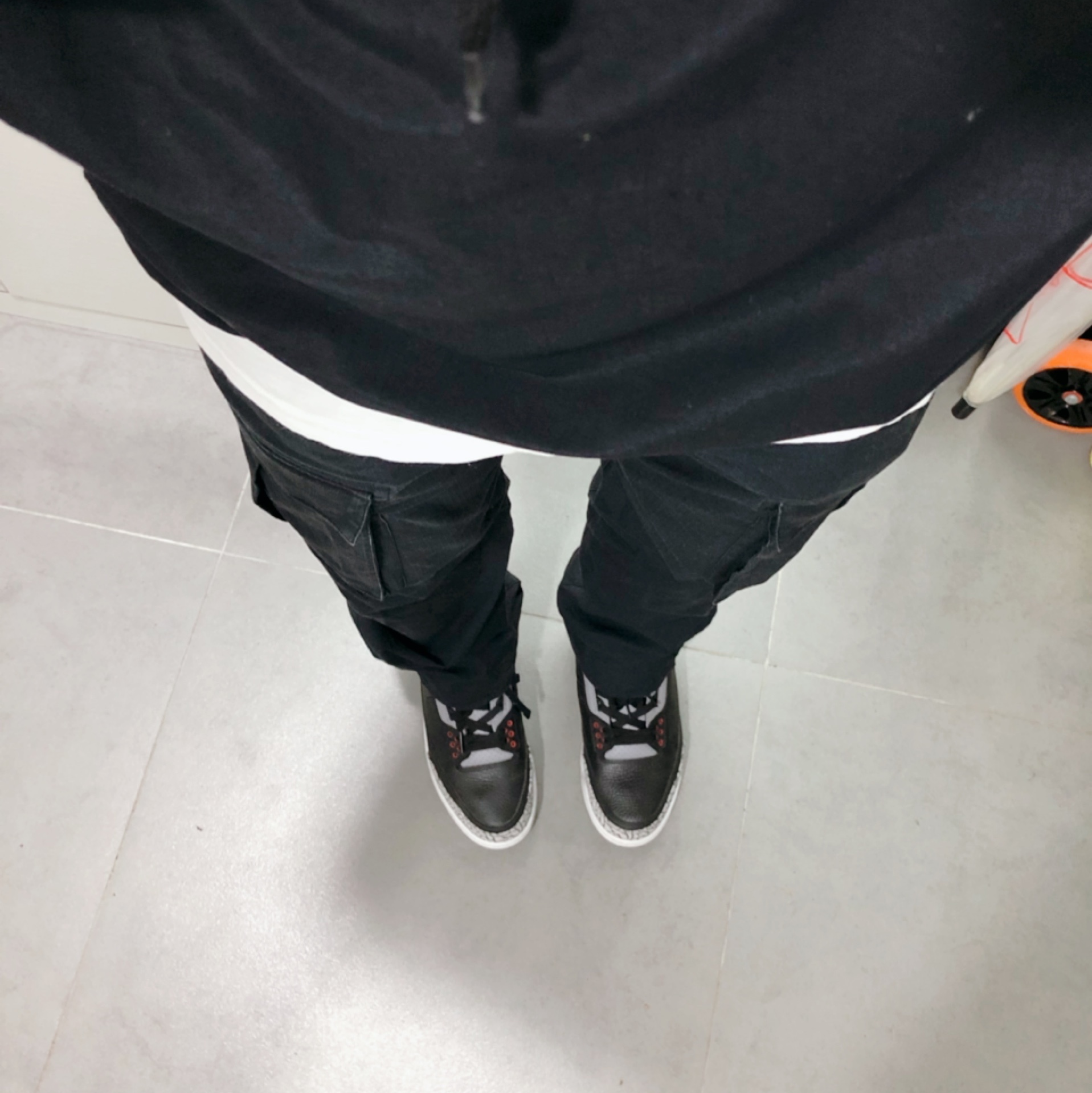 Jordan 3 Retro OG Black Cement 2018 착용 스타일 - 5