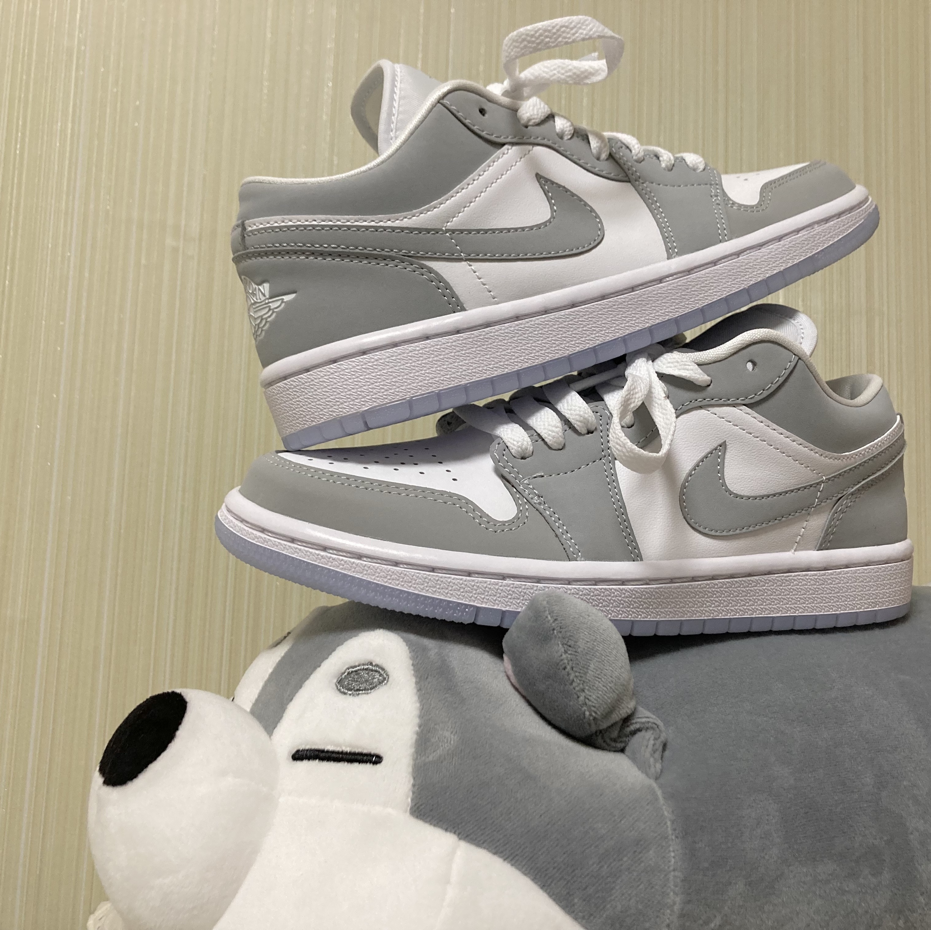 (W) Jordan 1 Low White Wolf Grey 착용 스타일
