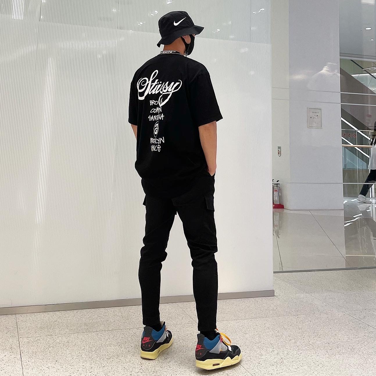 Nike x Stussy Bucket Hat Black, Stussy World Tour T-Shirt Black 착용 스타일