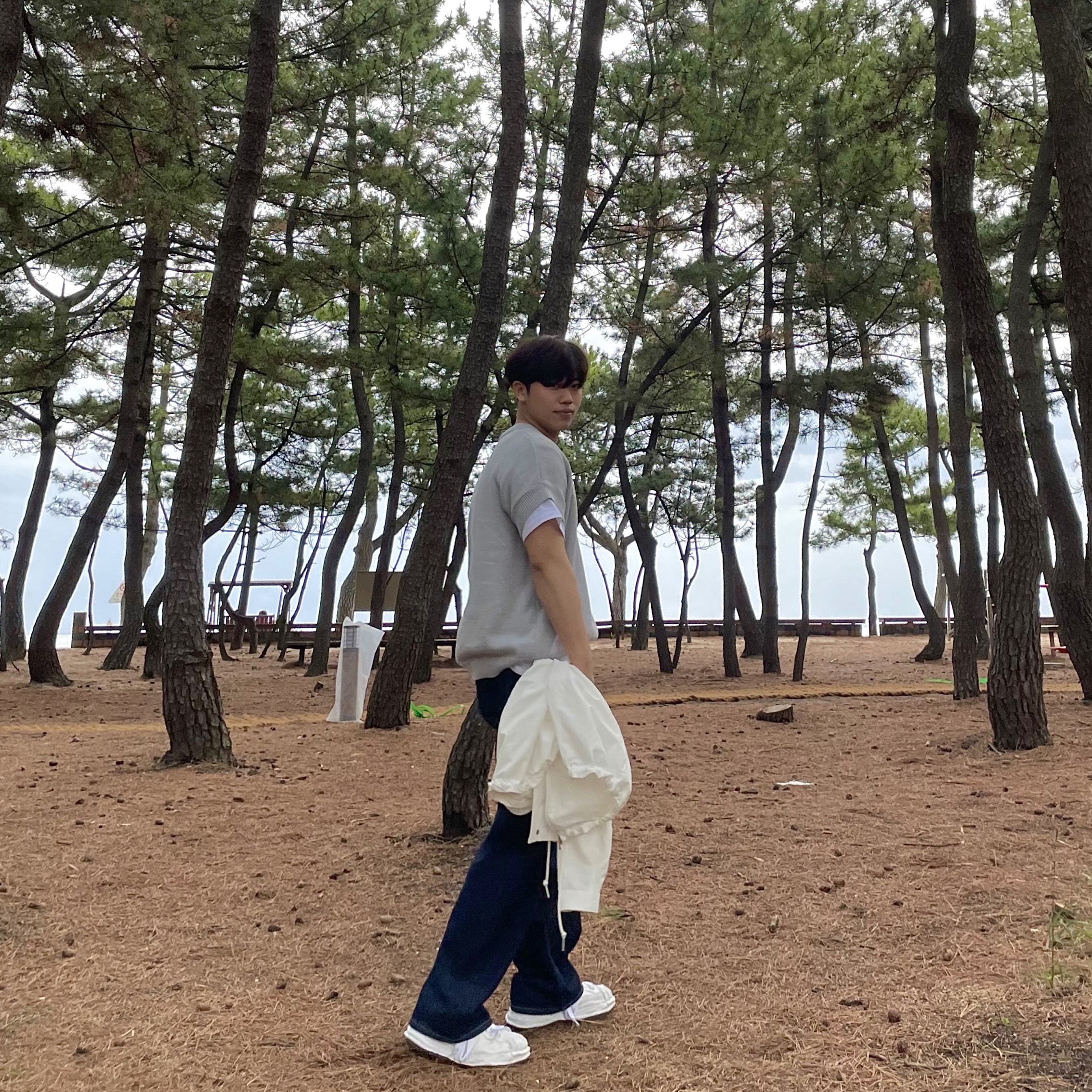 Maison Mihara Yasuhiro Blakey OG Sole Leather Low-top Sneakers White 착용 스타일