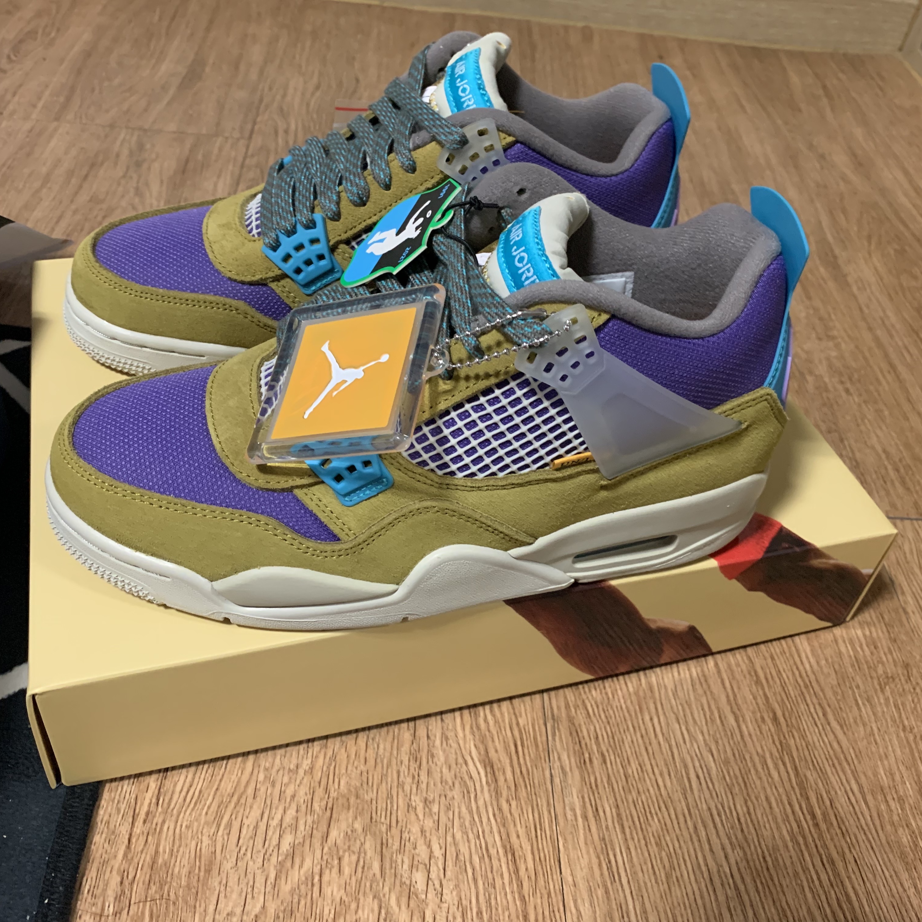 Jordan 4 x Union Retro SP Desert Moss 착용 스타일 - 5