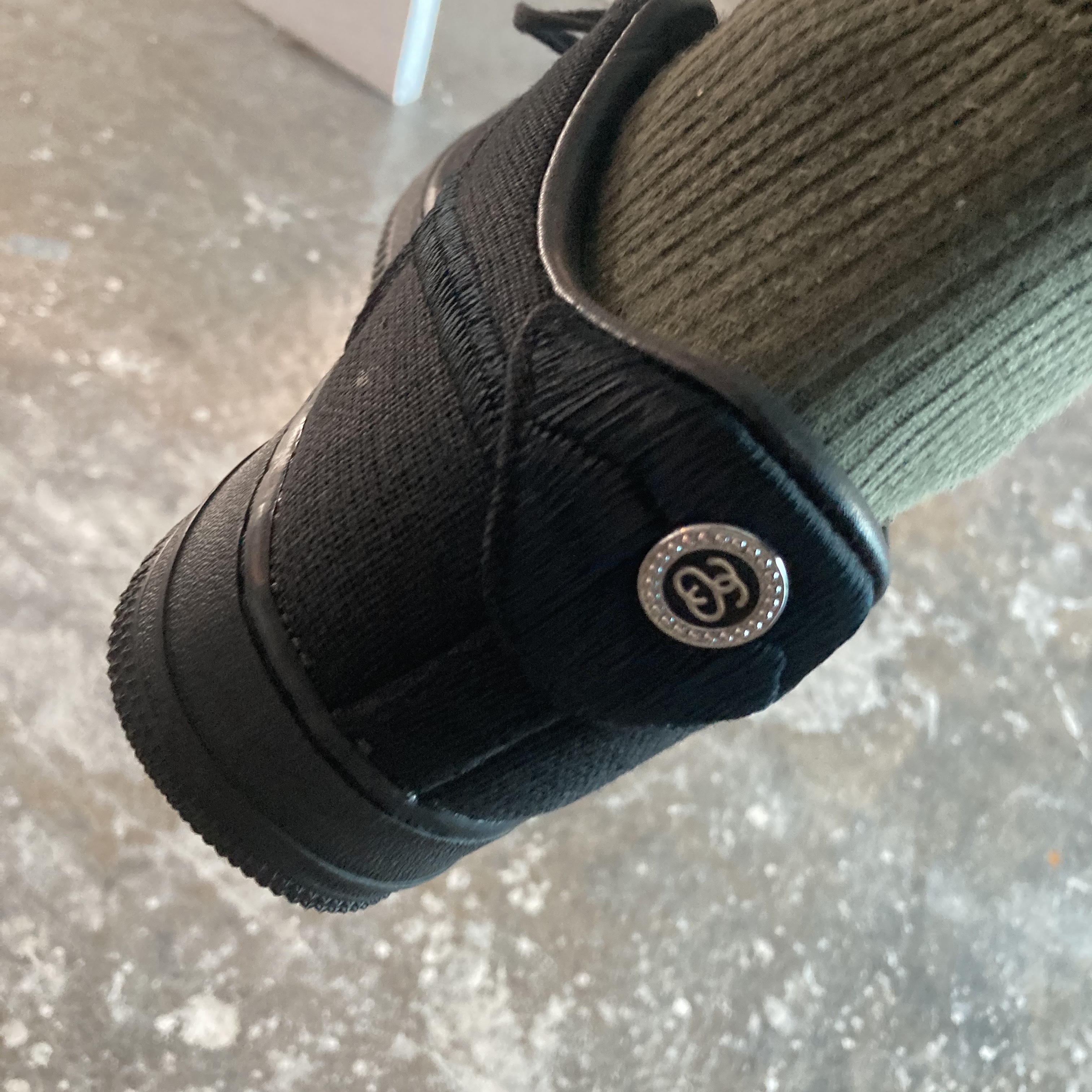 Nike x Stussy Air Force 1 Low Triple Black 착용 스타일 - 4