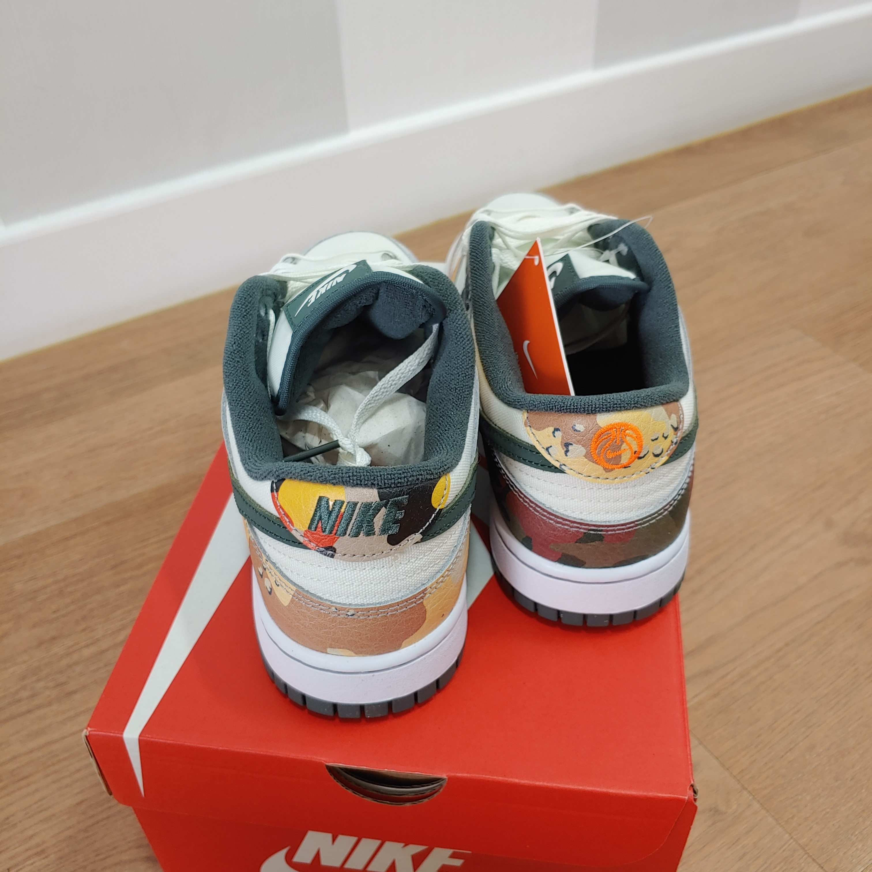 Nike Dunk Low SE Sail Multi Camo 착용 스타일 - 3