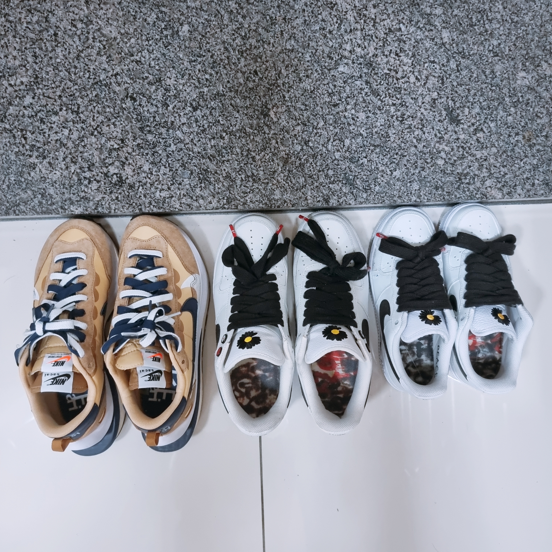 Nike x Sacai VaporWaffle Sesame and Blue Void, Nike x Peaceminusone Air Force 1 Low Para-Noise 2.0 착용 스타일