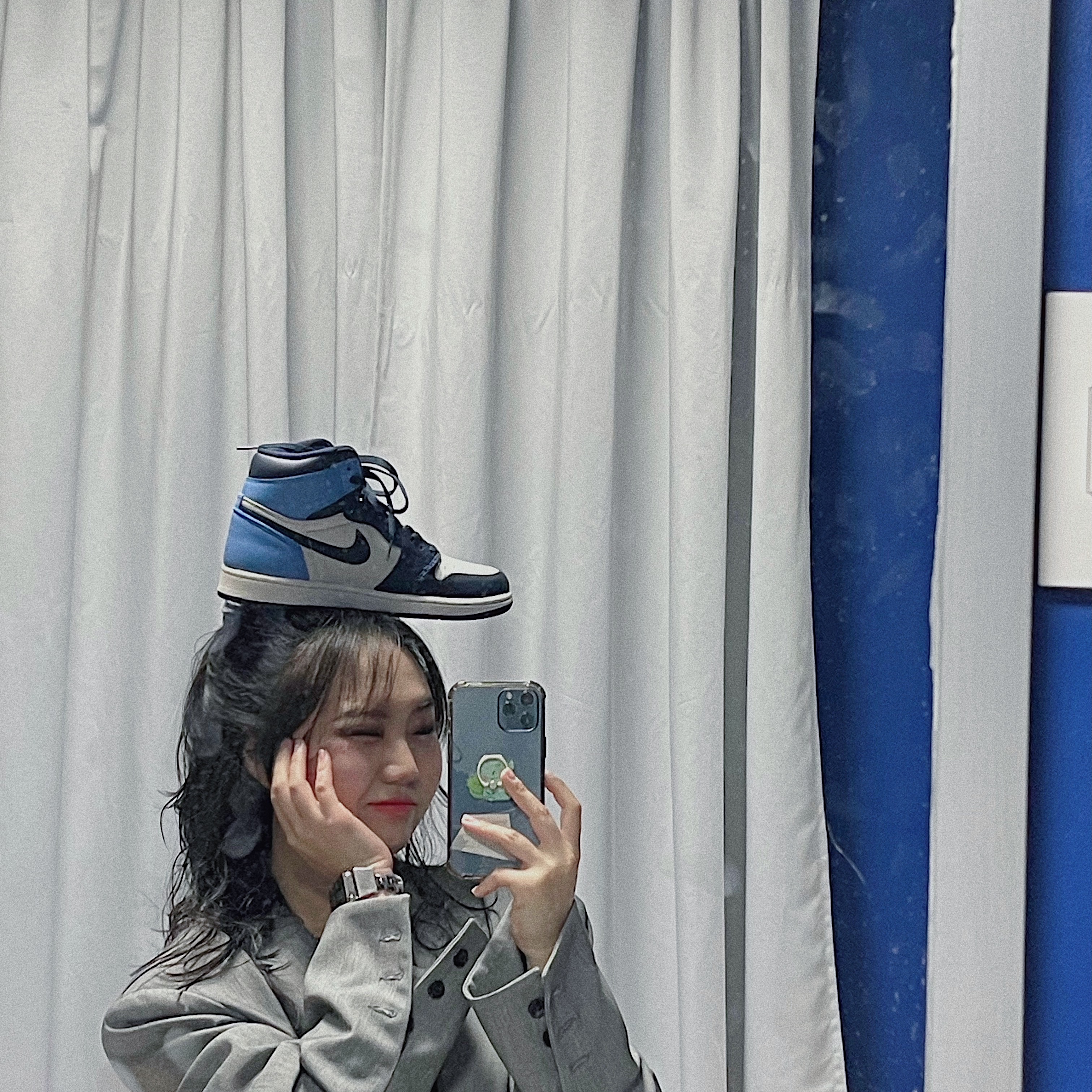 Jordan 1 Retro High Obsidian UNC 착용 스타일 - 2