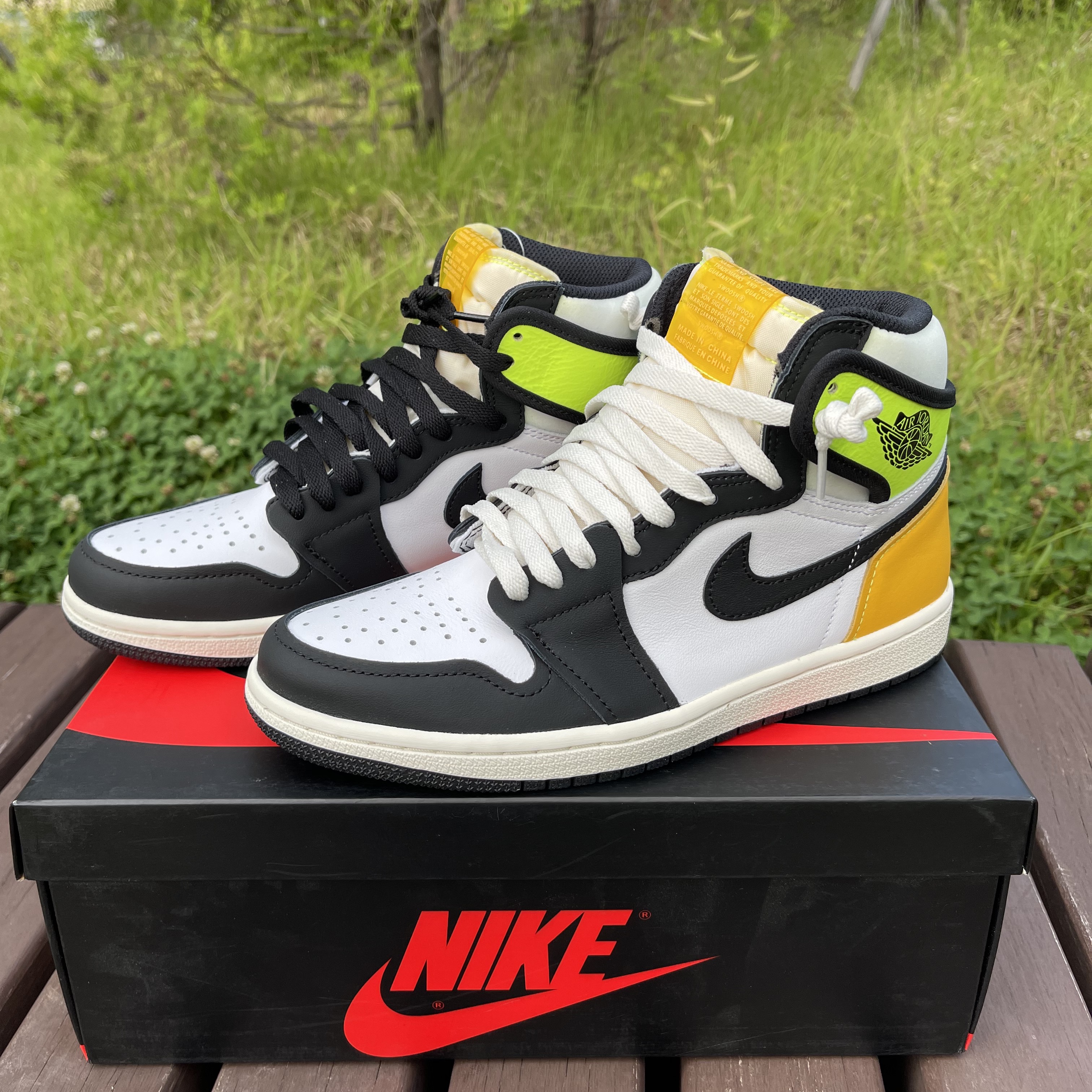 Jordan 1 Retro High OG Volt Gold 착용 스타일 - 1