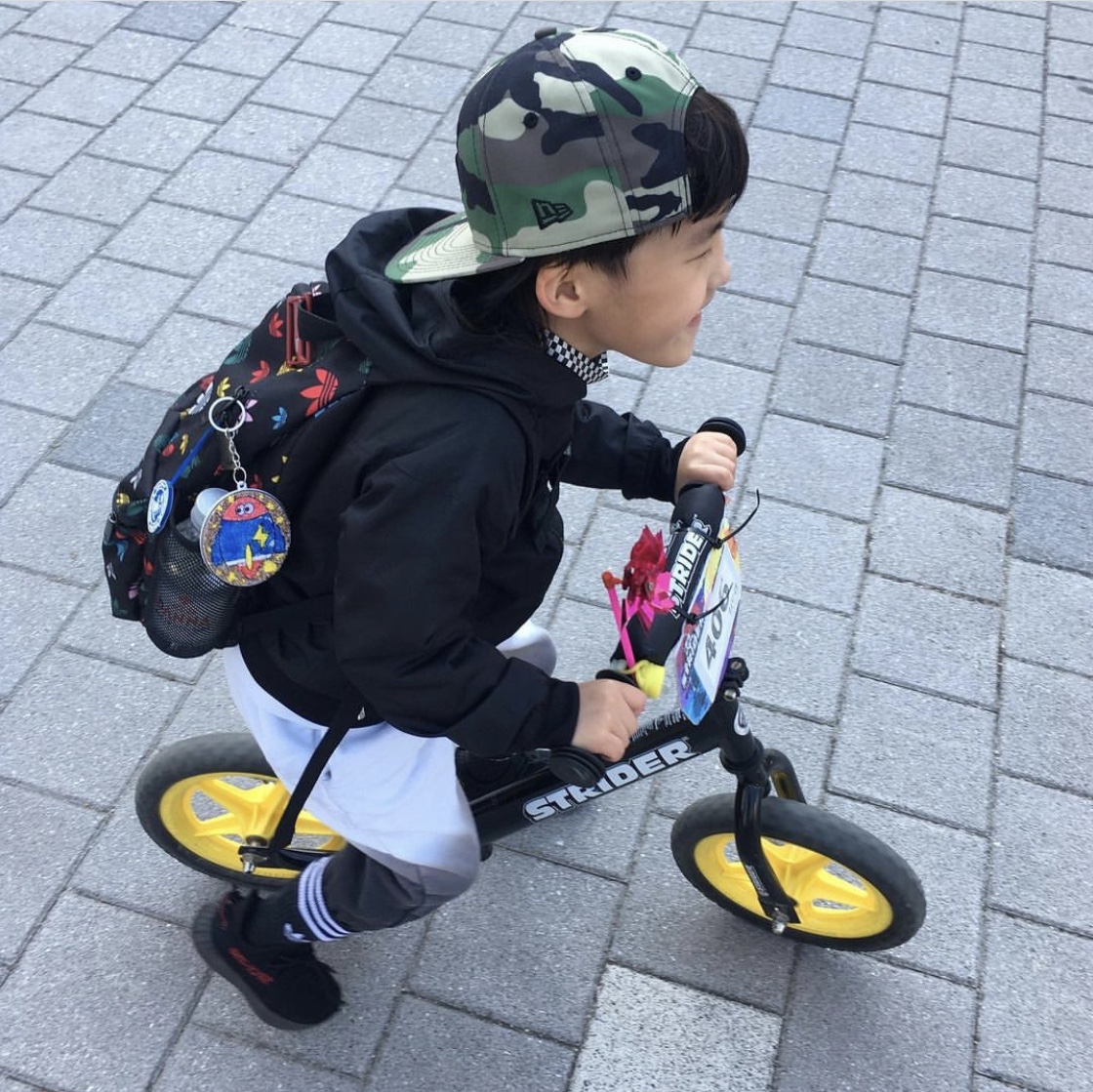 (Kids) Adidas Yeezy Boost 350 V2 Black Red 2020 착용 스타일