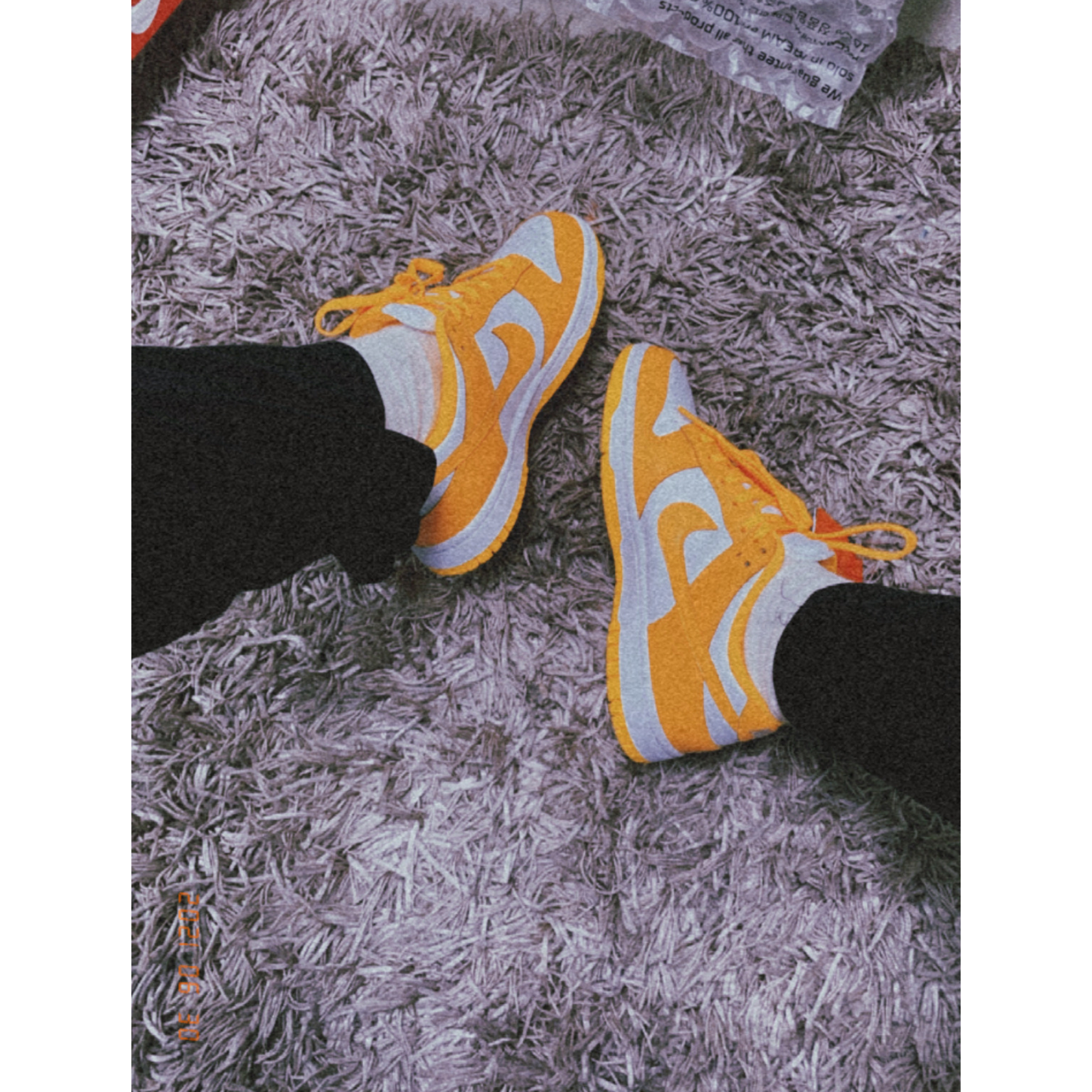 (W) Nike Dunk Low Laser Orange 착용 스타일 - 3