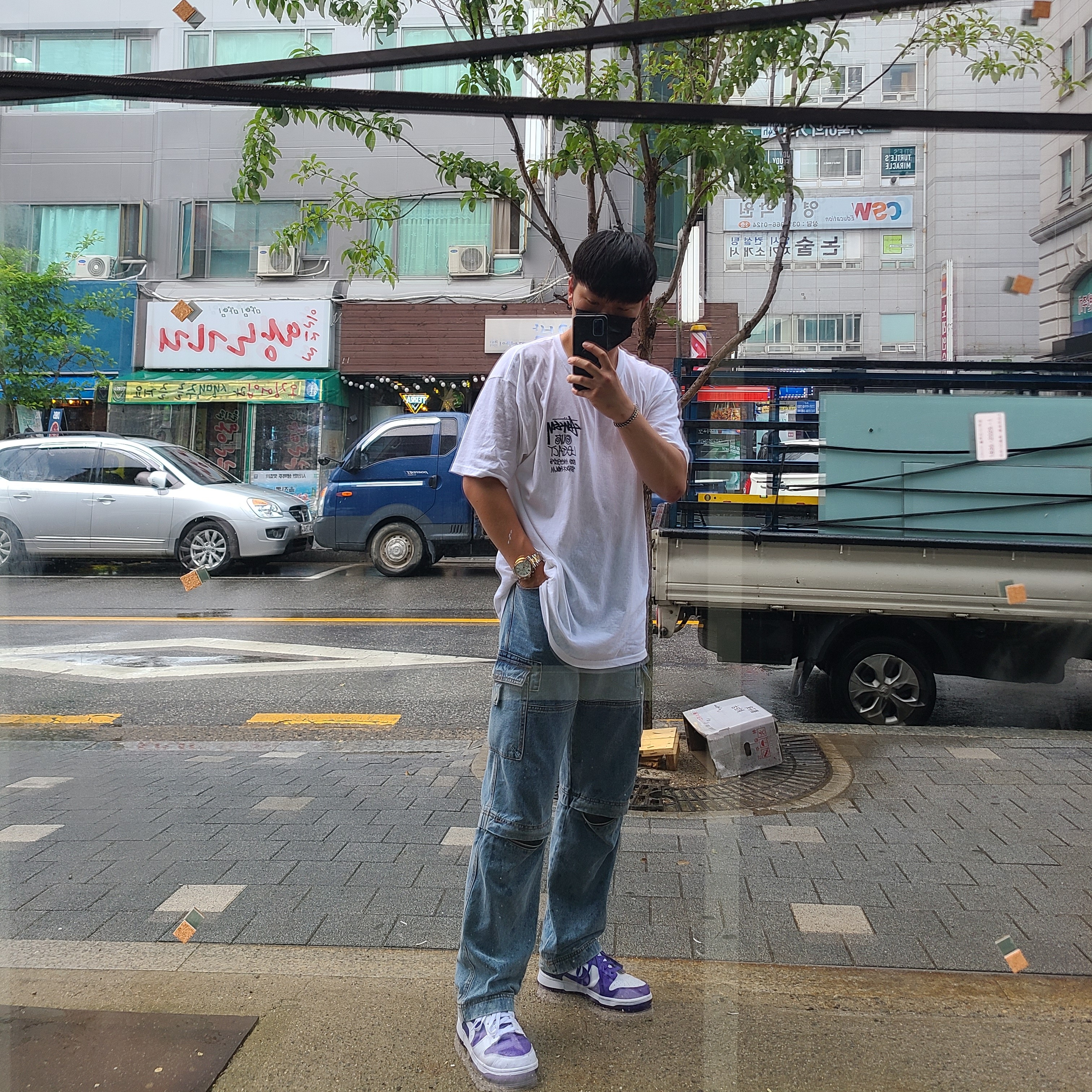 (W) Nike Dunk Low SE Flip, Stussy x Our Legacy Surfman T-Shirt White - 21SS 착용 스타일