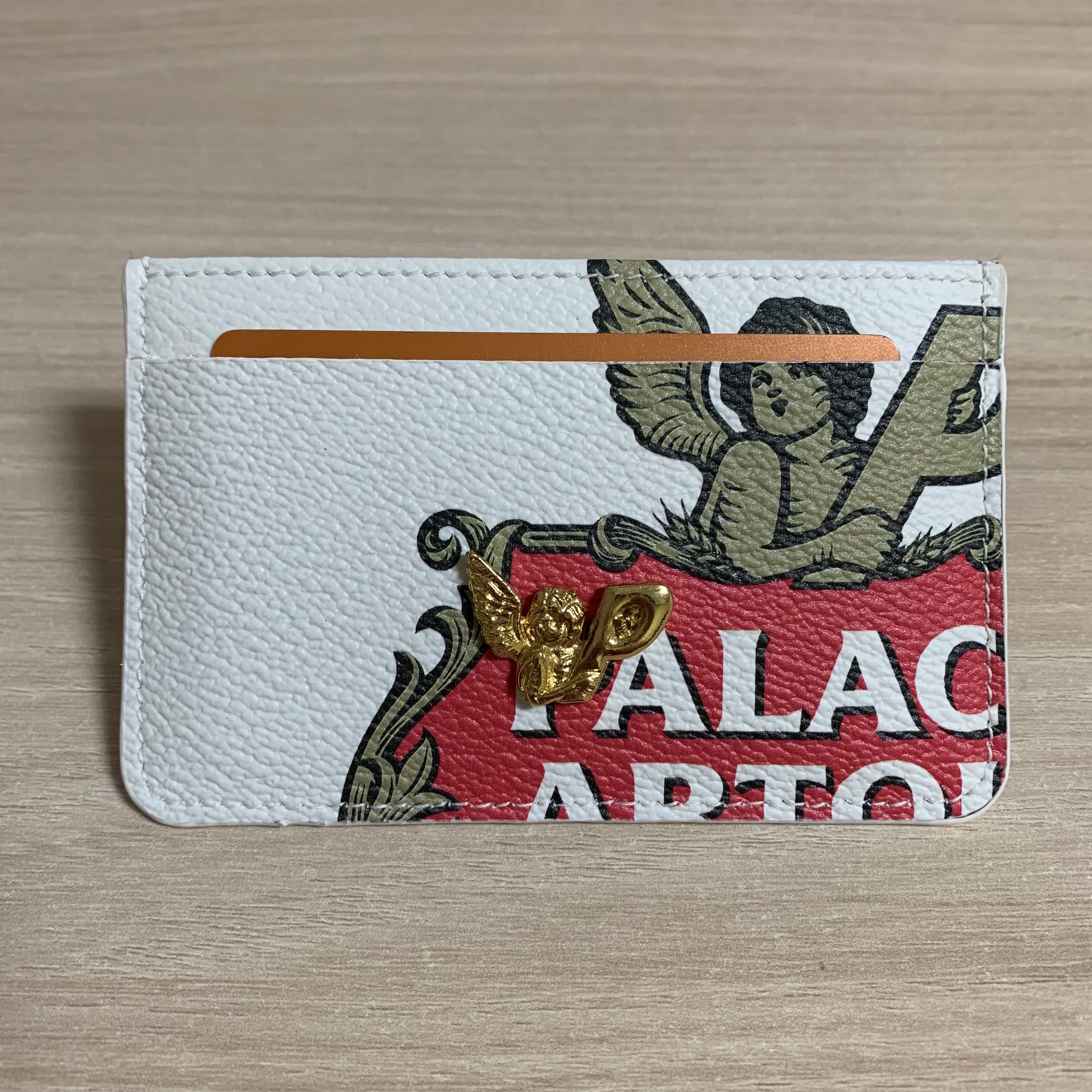 Palace x Stella Artois Card Holder Cream - 21SS 착용 스타일