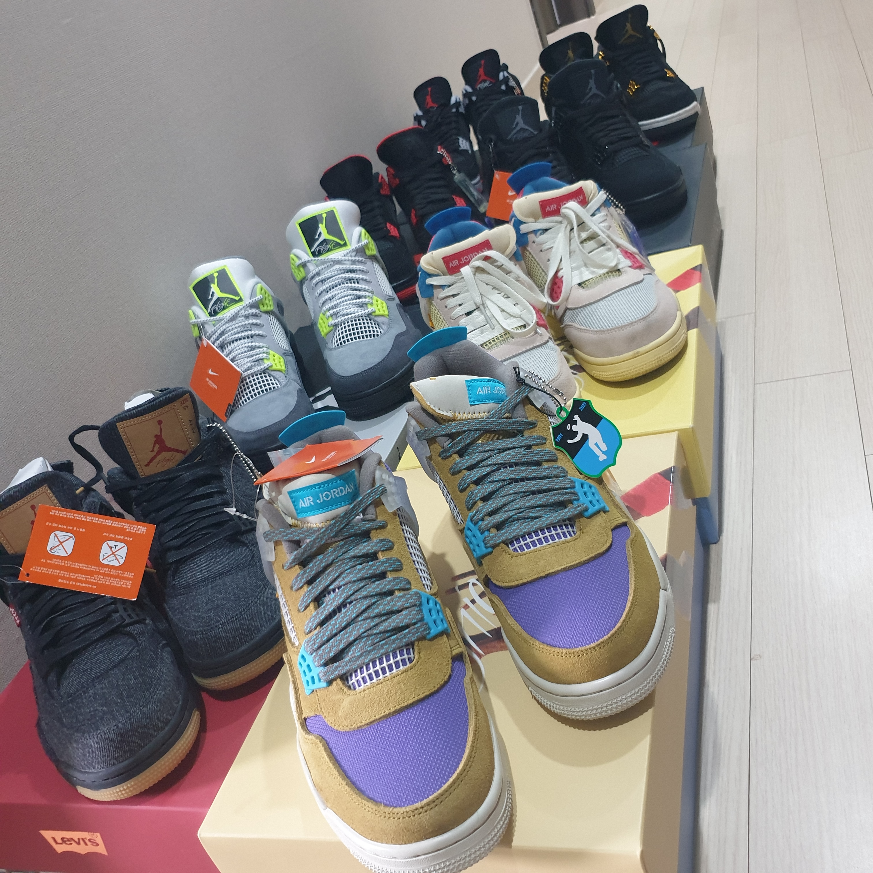 Jordan 4 x Union Retro SP Desert Moss, Jordan 4 x Union Retro Guava Ice 착용 스타일 - 3