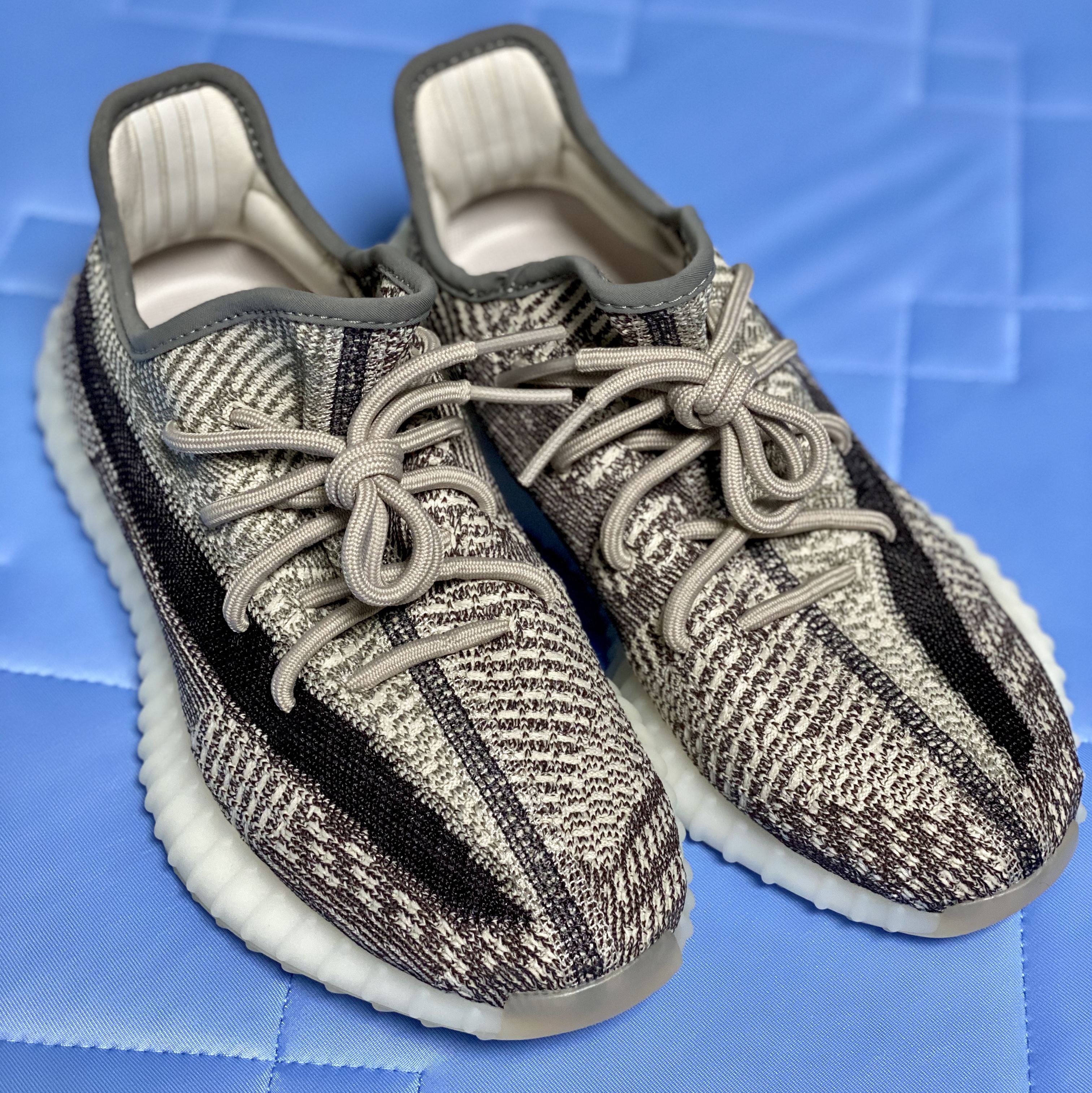 Adidas Yeezy Boost 350 V2 Zyon 착용 스타일