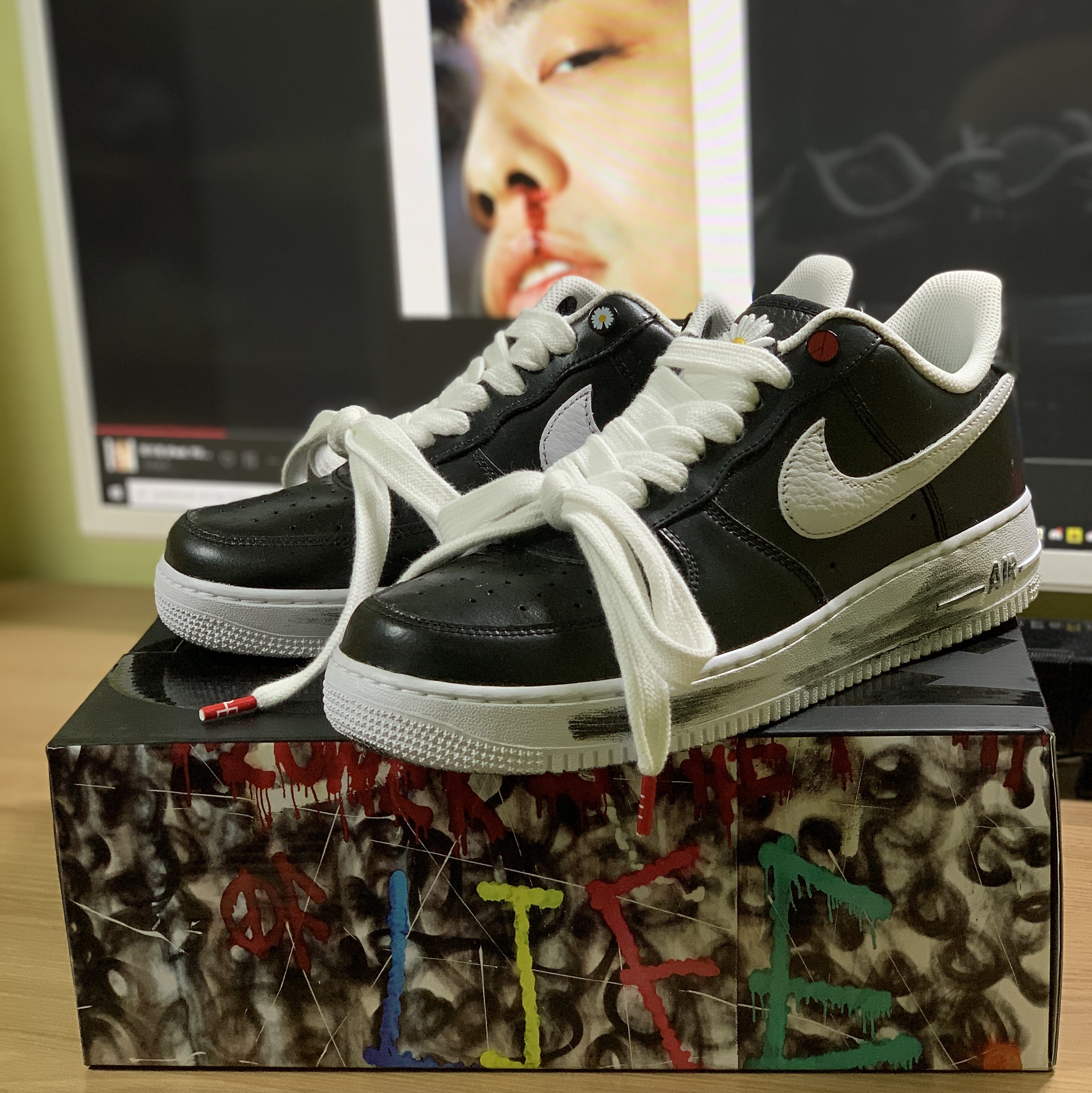 Nike x Peaceminusone Air Force 1 Low Para-Noise 착용 스타일