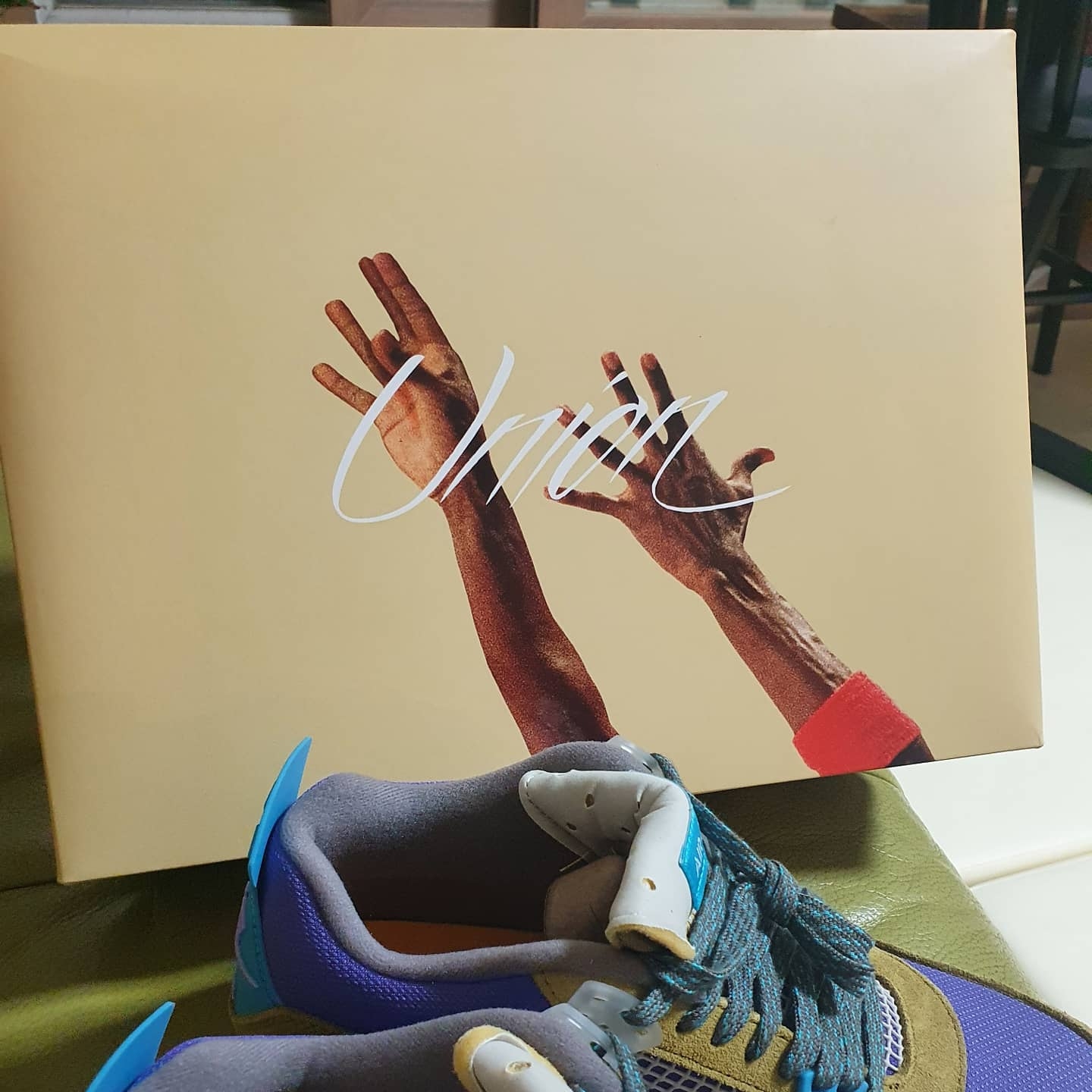 Jordan 4 x Union Retro SP Desert Moss 착용 스타일 - 3