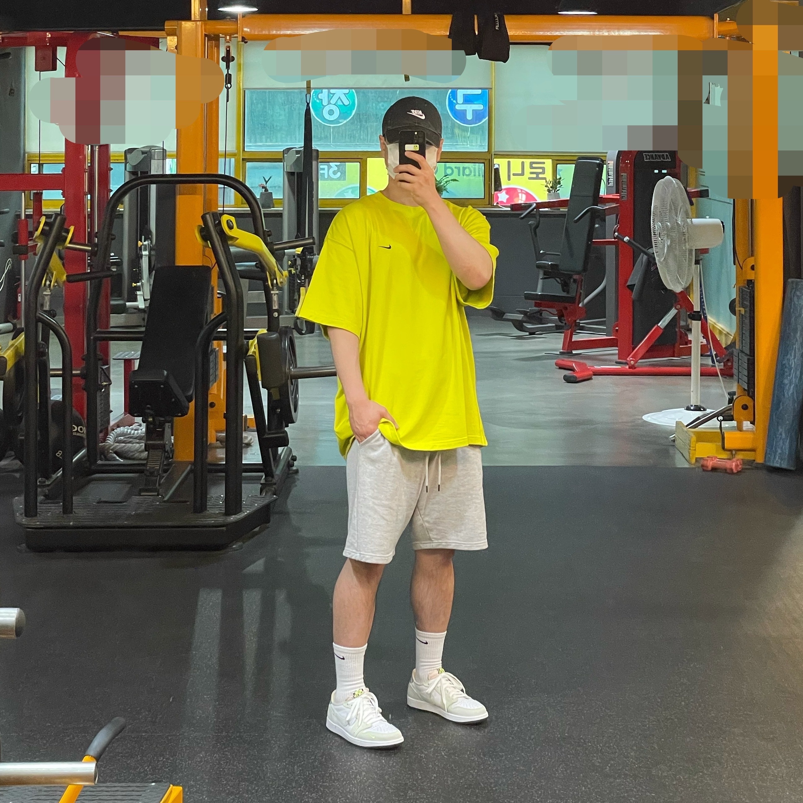 Nike x Kim Jones Oversized T-Shirt High Voltage - US/EU, Jordan 1 Low OG Ghost Green 착용 스타일