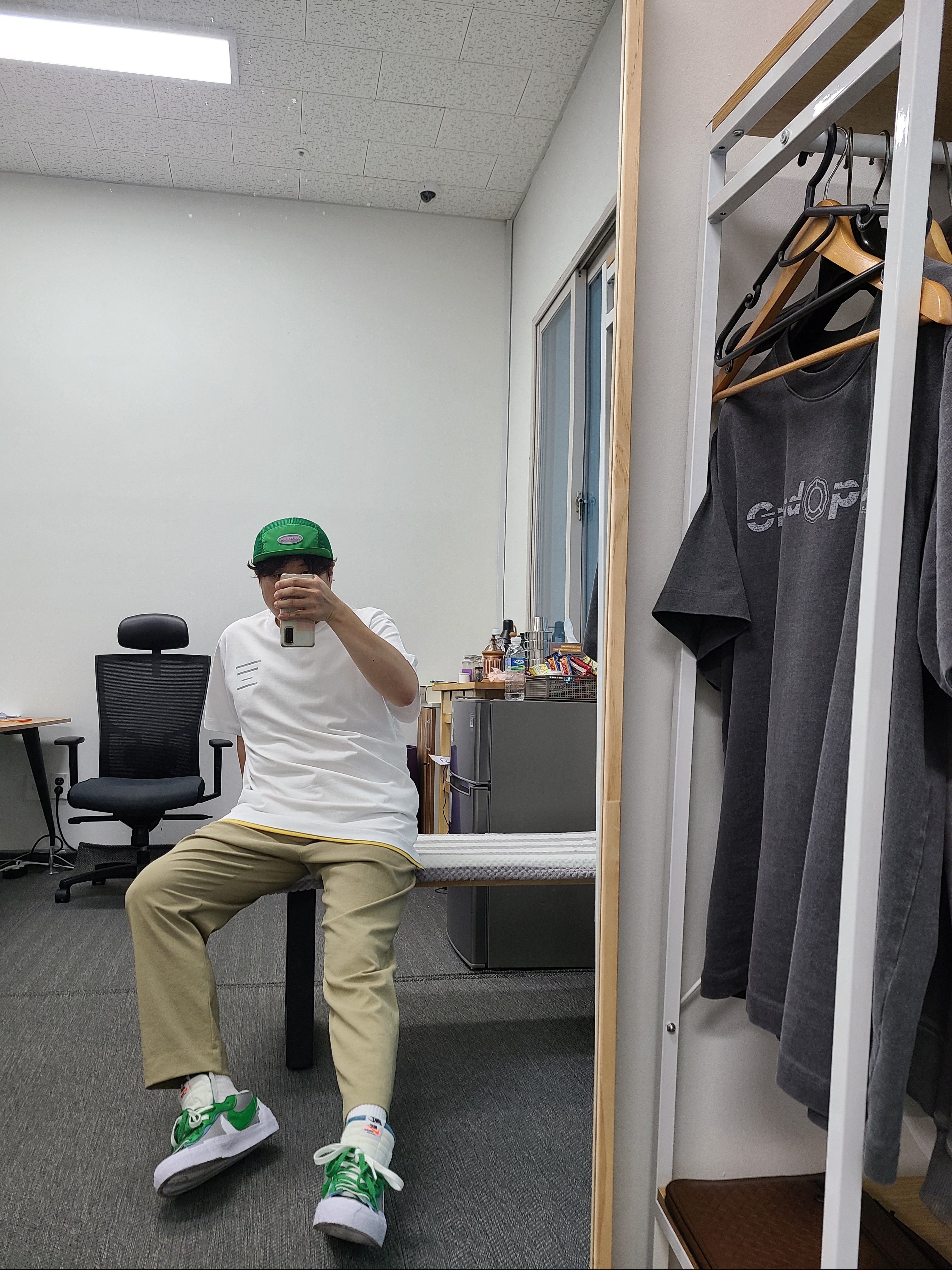 Nike x Sacai Blazer Low Classic Green 착용 스타일