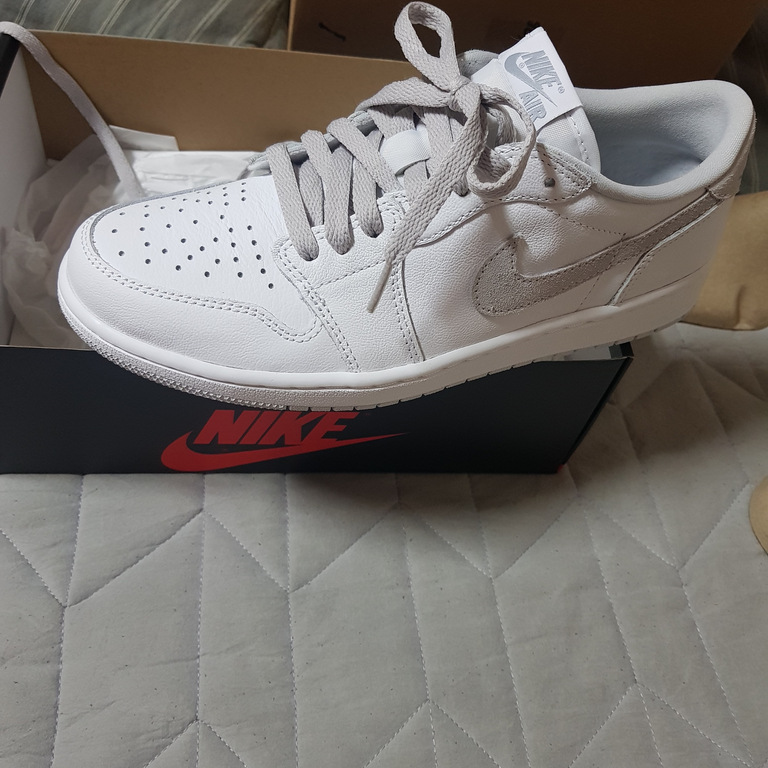 Jordan 1 Low OG Neutral Grey 착용 스타일 - 1