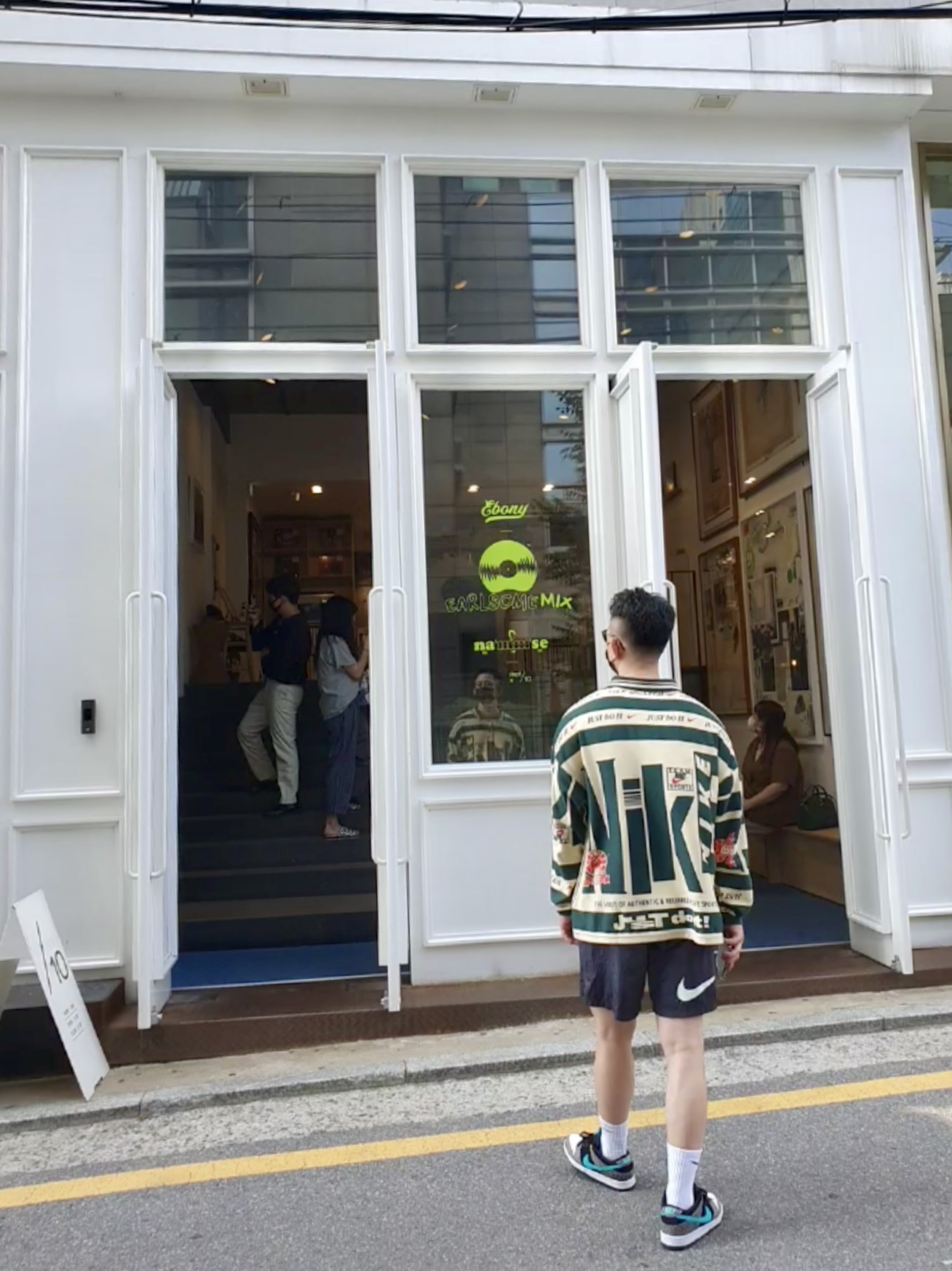 Nike x Cactus Plant Flea Market Long Sleeve Polo Natural - US/EU, Nike x Stussy Water Shorts Off Noir 착용 스타일 - 1