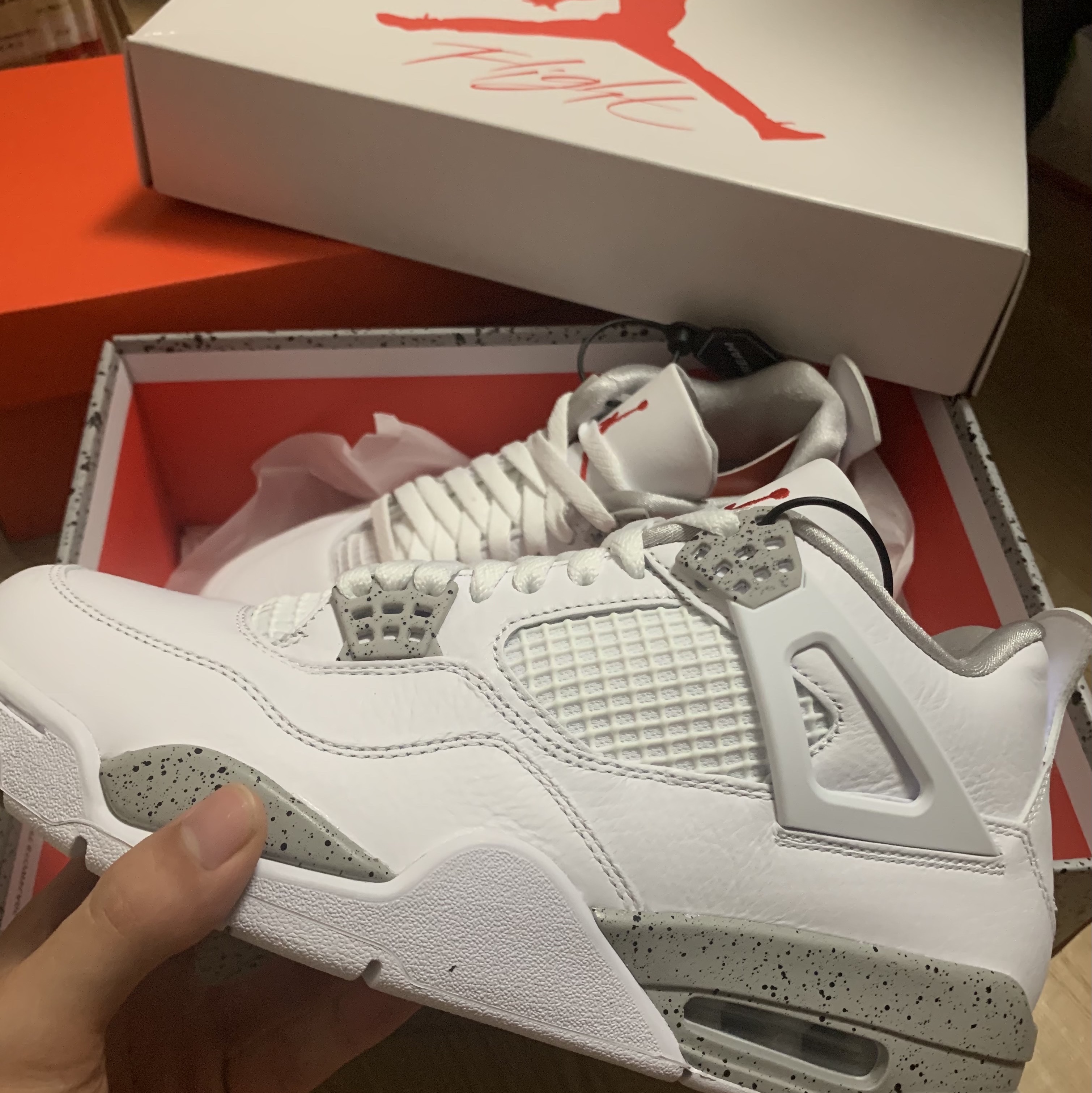 Jordan 4 Retro Tech White 착용 스타일