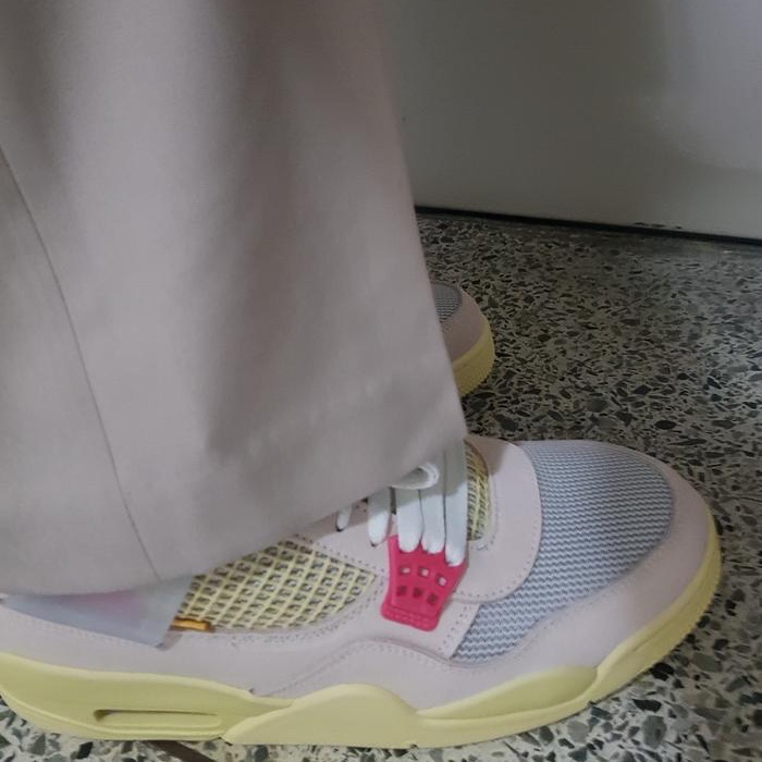 Jordan 4 x Union Retro Guava Ice 착용 스타일 - 3