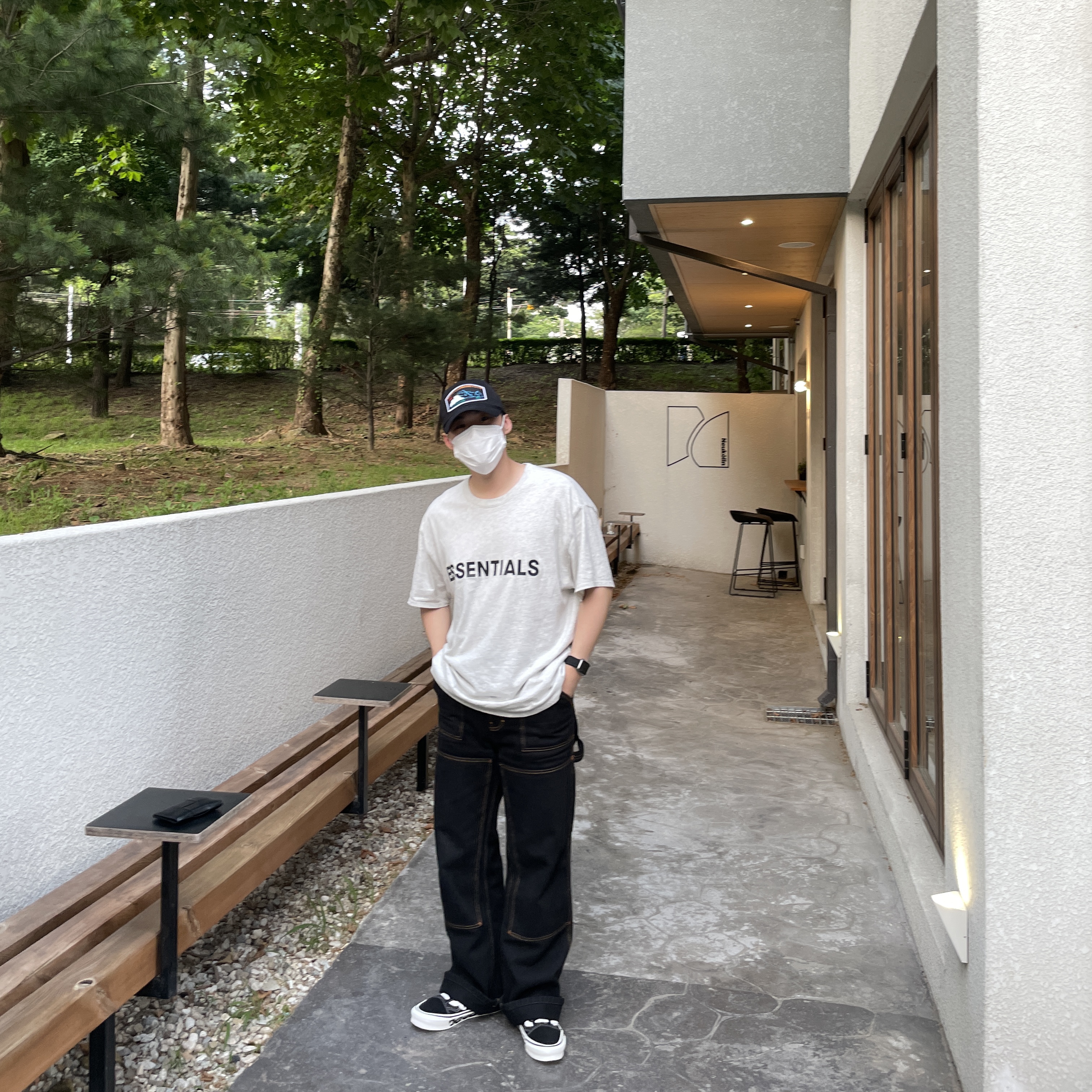 Essentials 3D Silicon Applique Boxy T-Shirt Oatmeal/Oatmeal Heather/Light Heather Oatmeal 2020, Vans Vault x CDG OG Old Skool LX Side Wall 착용 스타일 - 3
