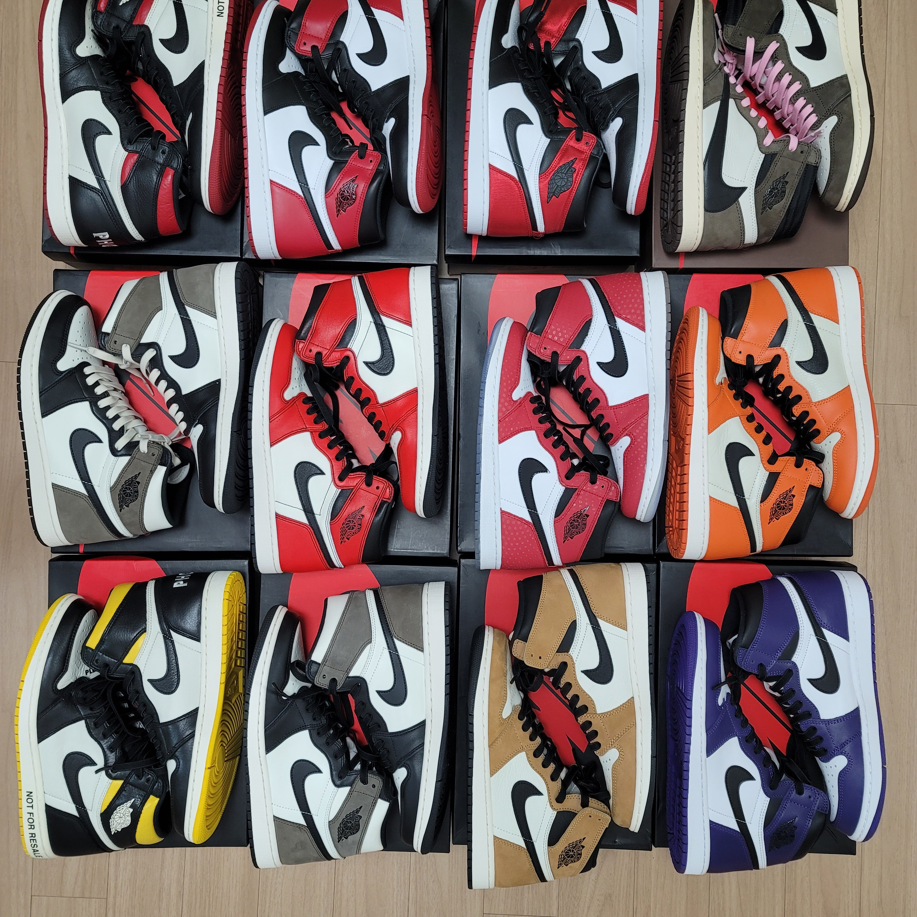 Jordan 1 x Travis Scott Retro High OG SP Mocha, (W) Jordan 1 Retro High Satin Black Toe 착용 스타일 - 2