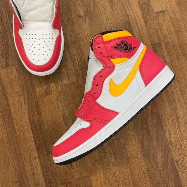 Jordan 1 Retro High OG Light Fusion Red 착용 스타일 - 1
