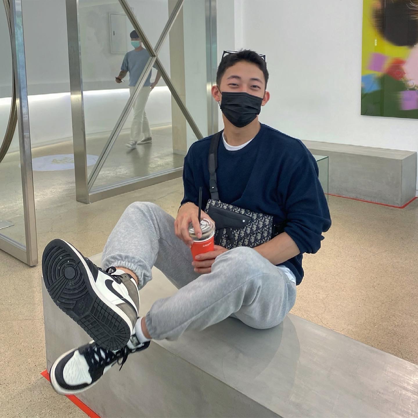 Jordan 1 Retro High OG Black Mocha 착용 스타일 - 2