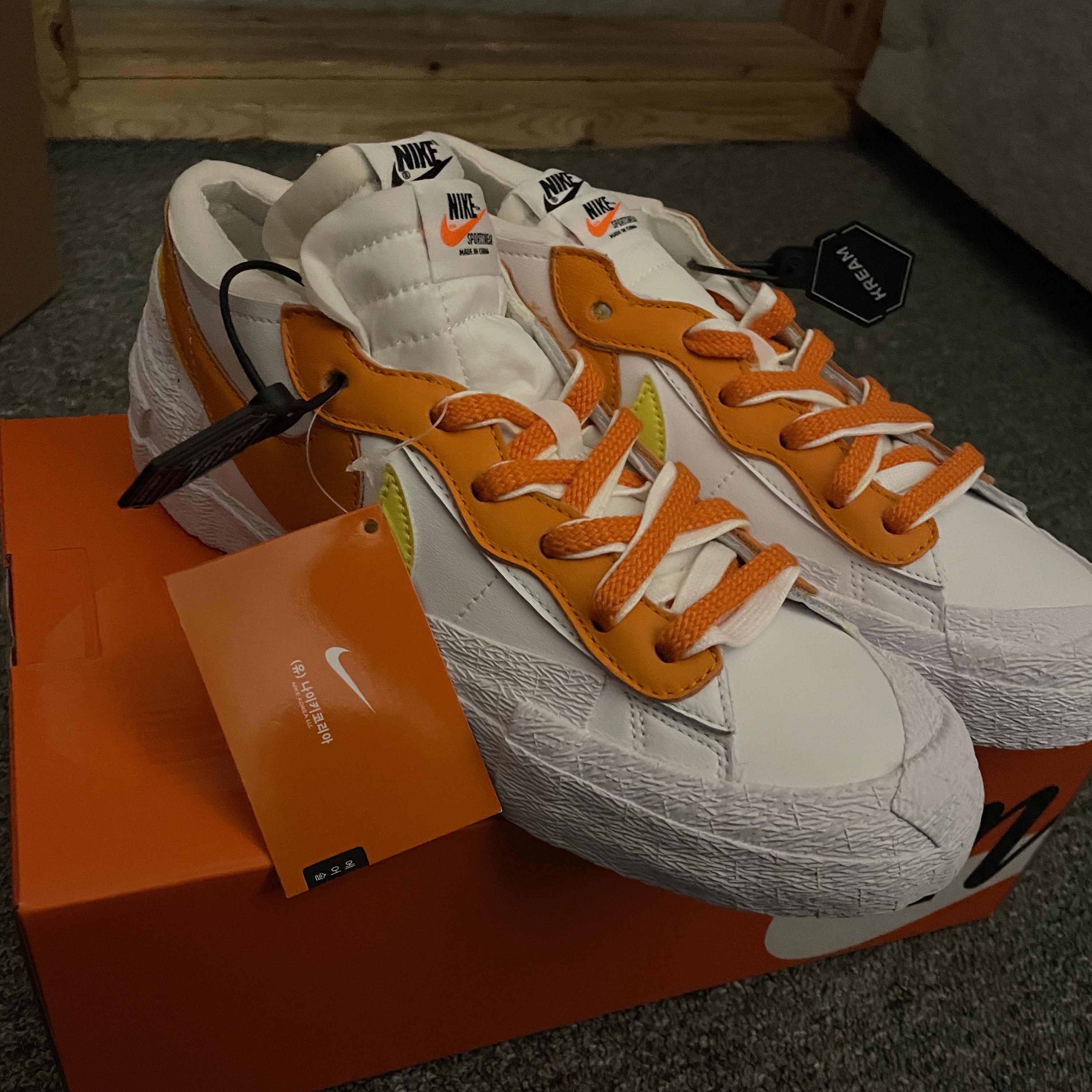 Nike x Sacai Blazer Low Magma Orange 착용 스타일 - 1