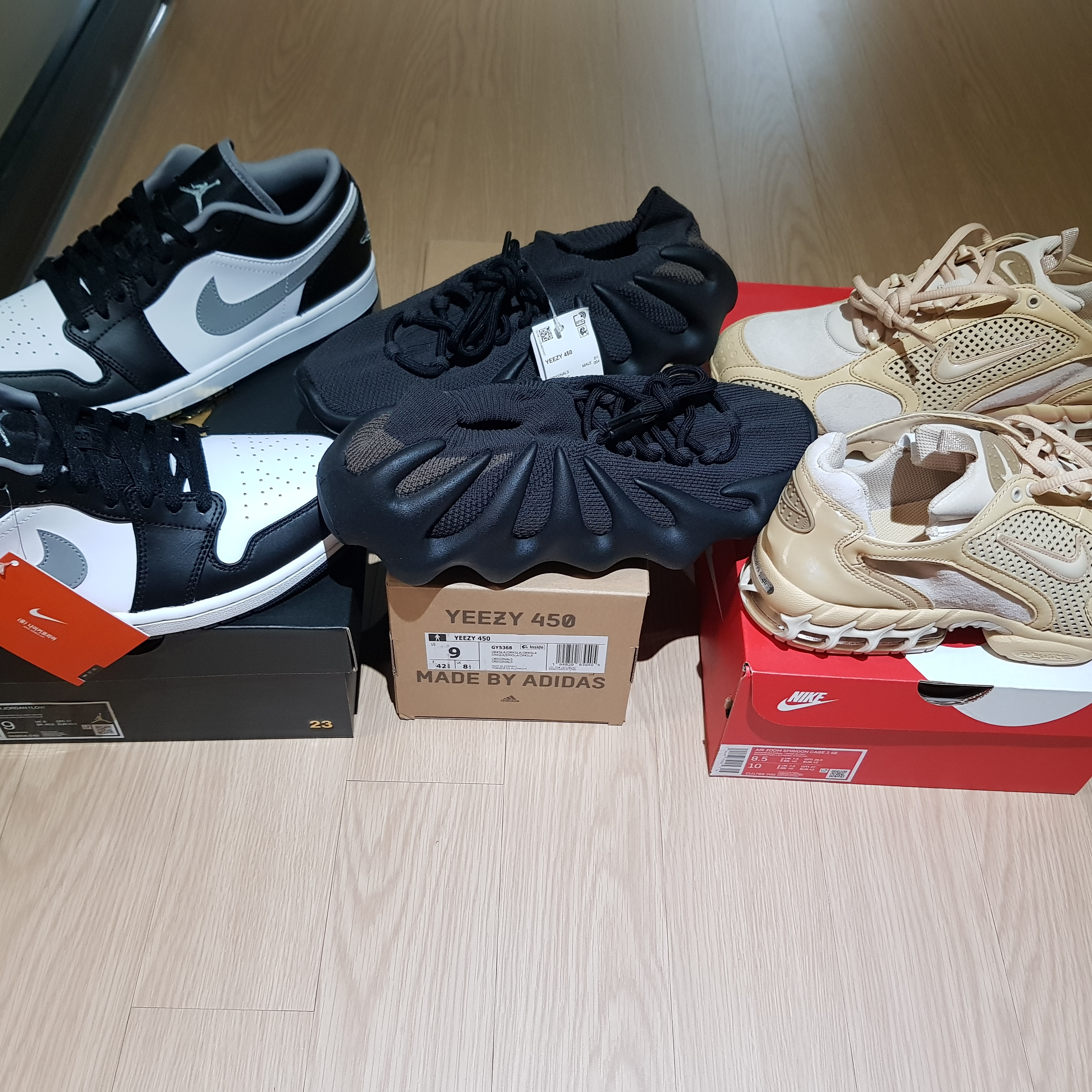 Nike Air Zoom Spiridon Cage 2 SE Sesame, Adidas Yeezy 450 Dark Slate 착용 스타일 - 1