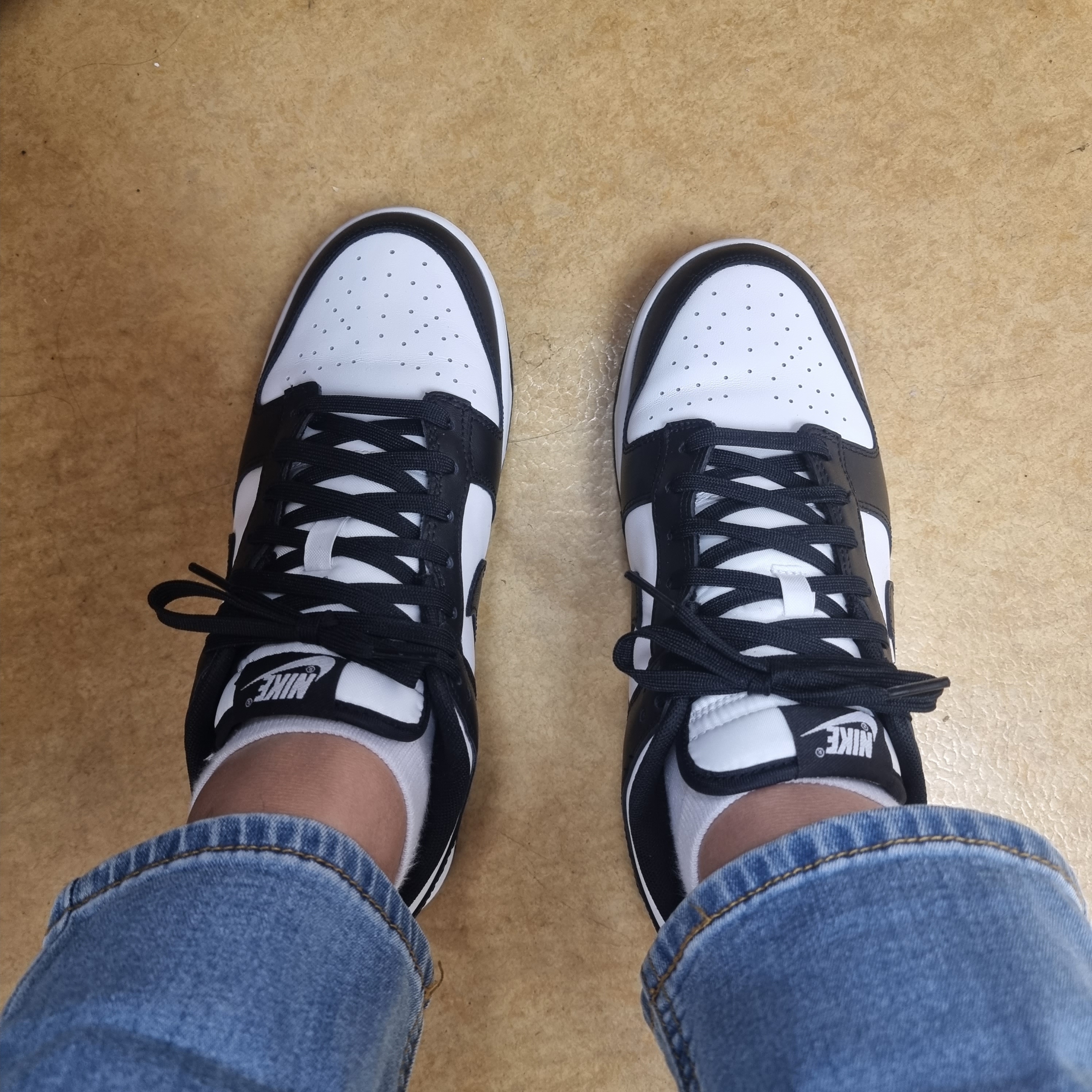 Nike Dunk Low Retro Black 착용 스타일 - 1