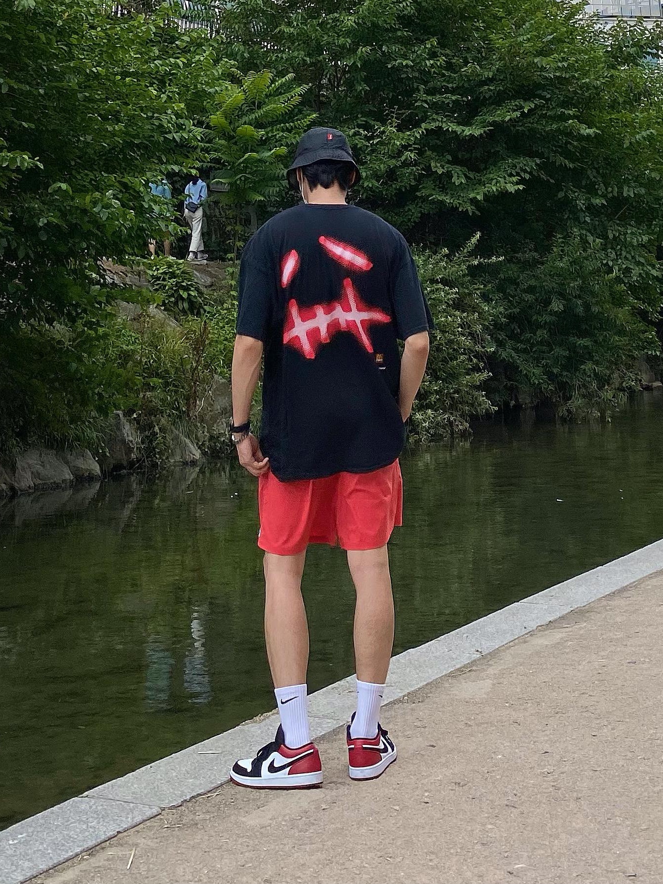 Jordan 1 Low Black Toe, Supreme x The North Face Snakeskin Packable Reversible Crusher Black - 18SS 착용 스타일